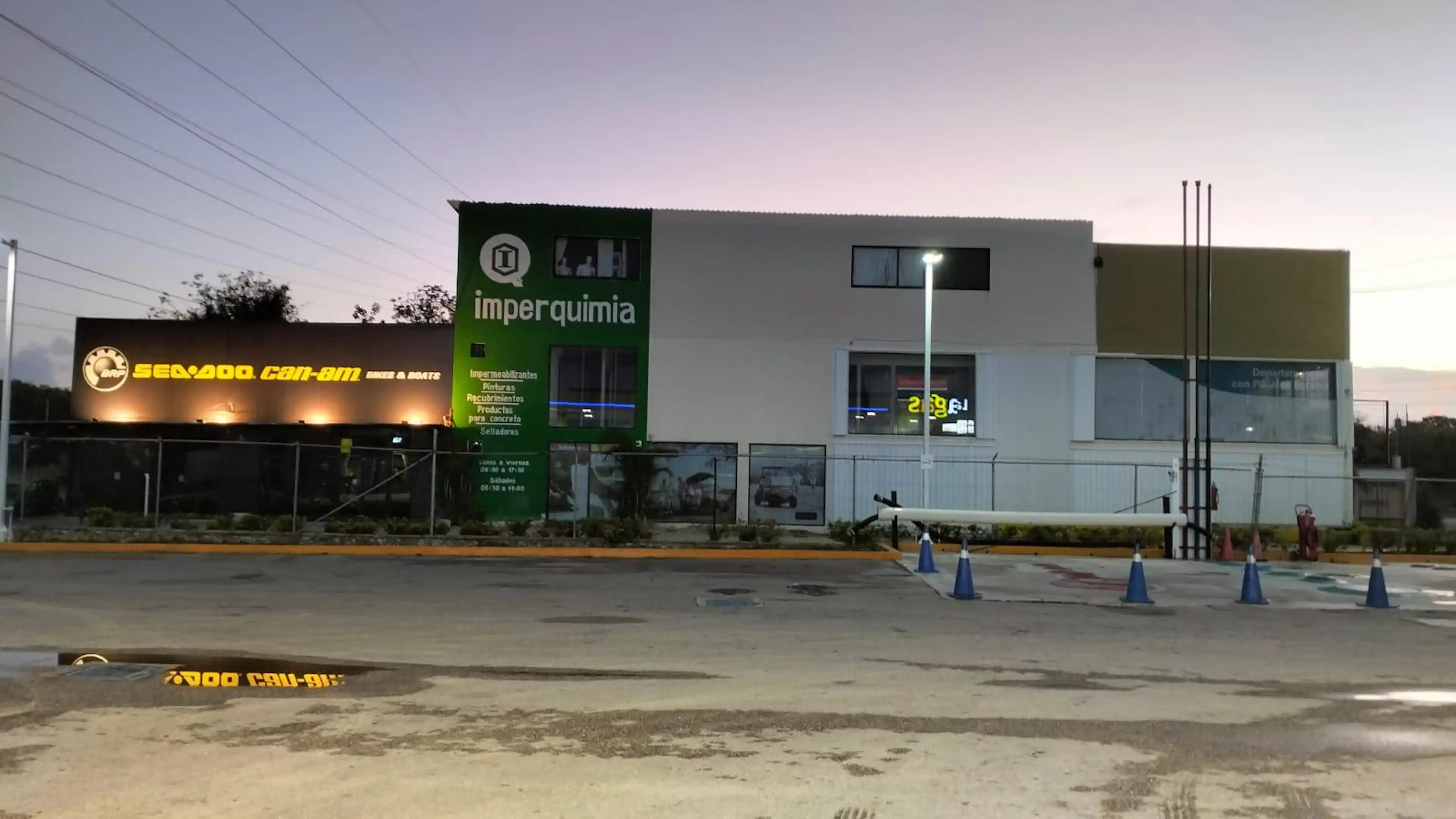 Plaza Comercial En Venta Sobre Carretera Federal Playa Del Carmen P4540 S/n