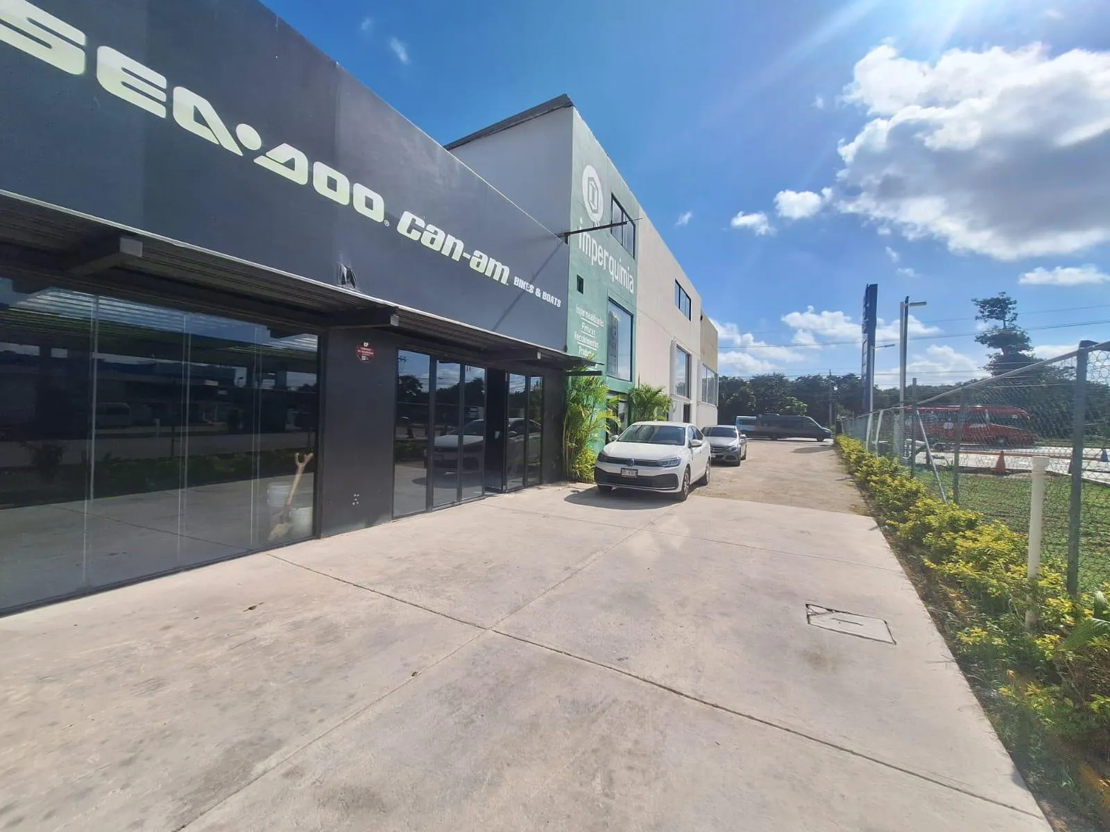 Local Comercial Spot2