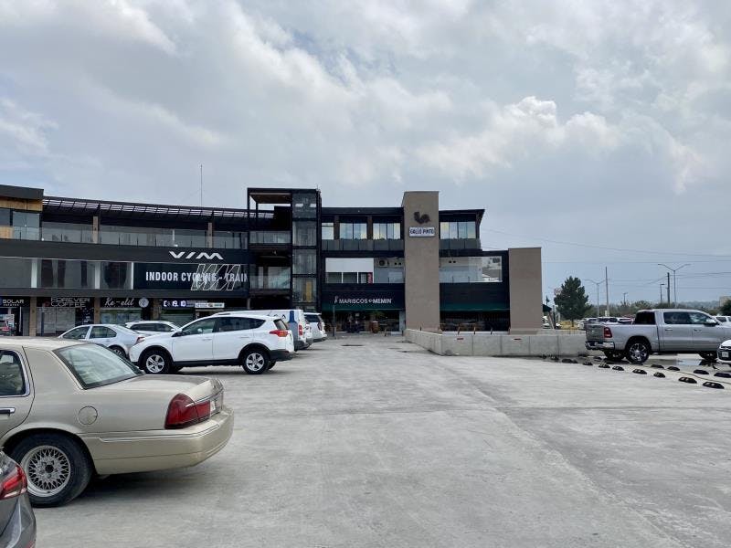 Local Comercial Spot2