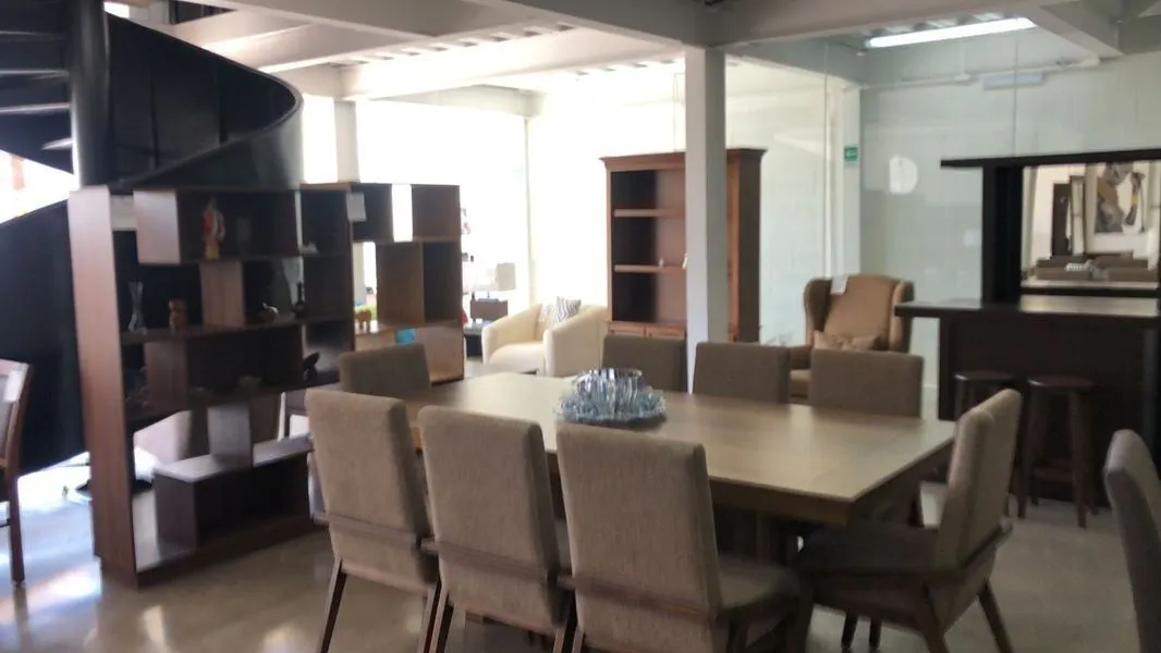 Local Comercial Spot2