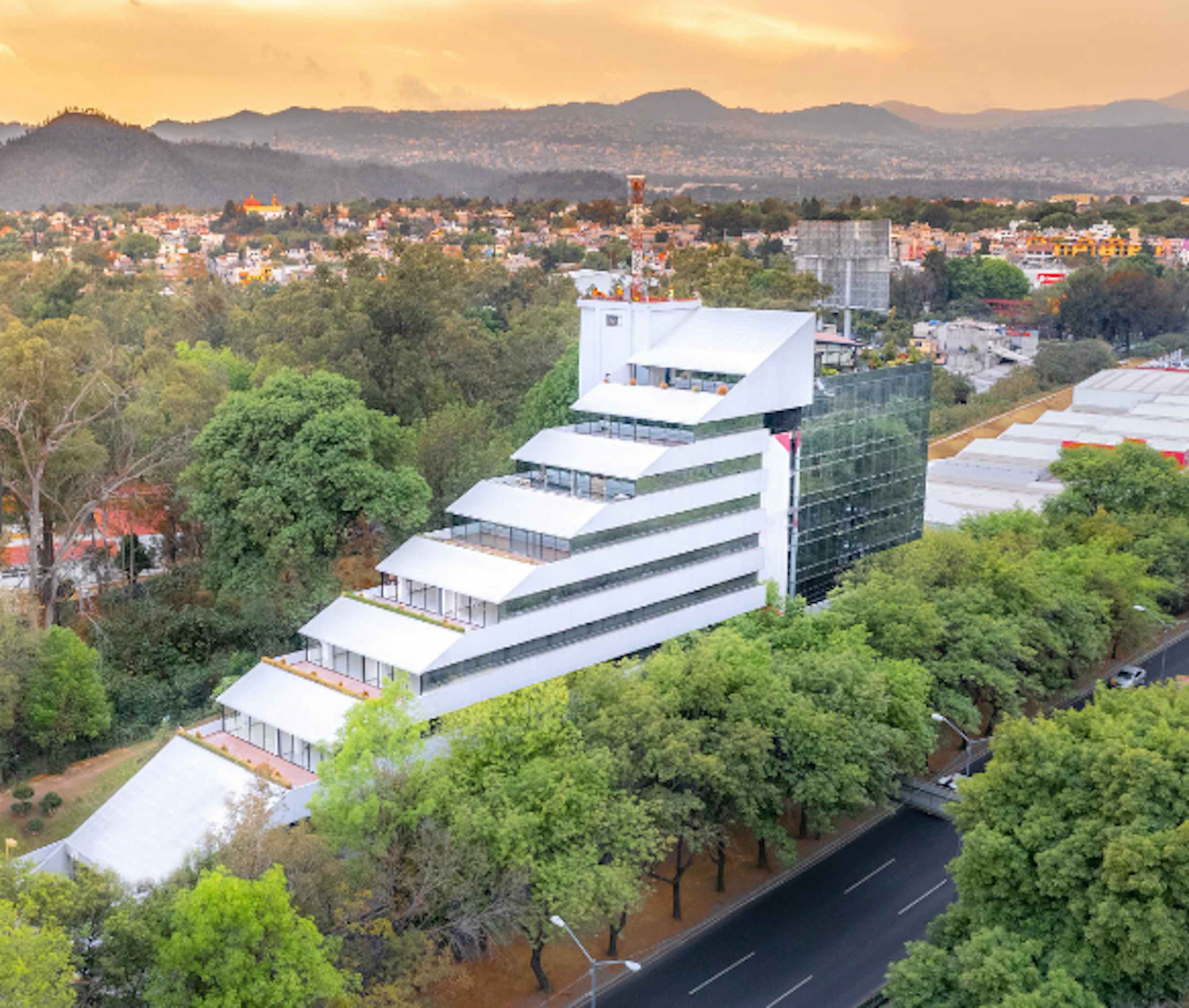 Corporativo Periférico Sur 6677