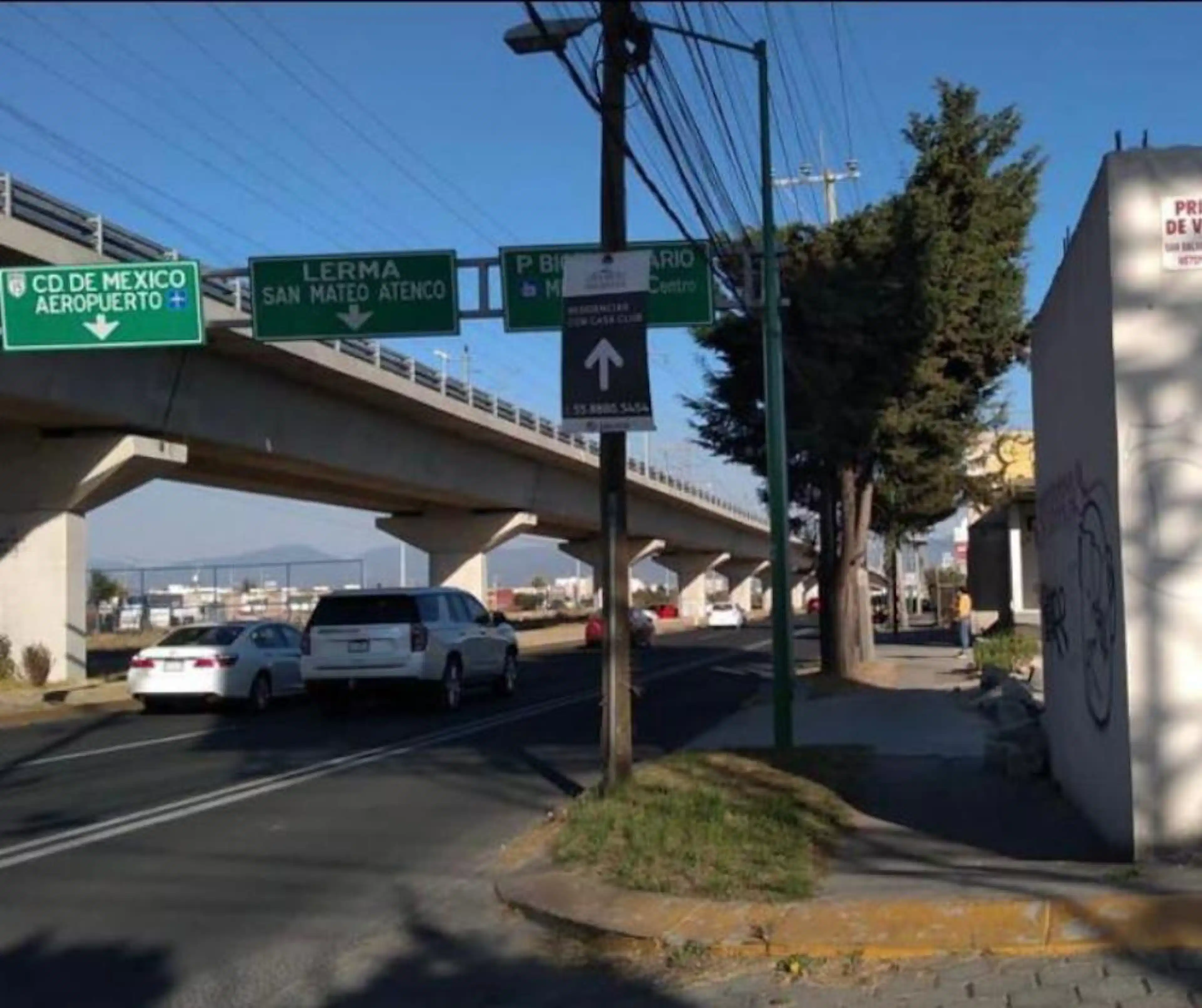 Renta De Terreno En Esq.  Av. Las Torres En Metepec, Edo. Mex.