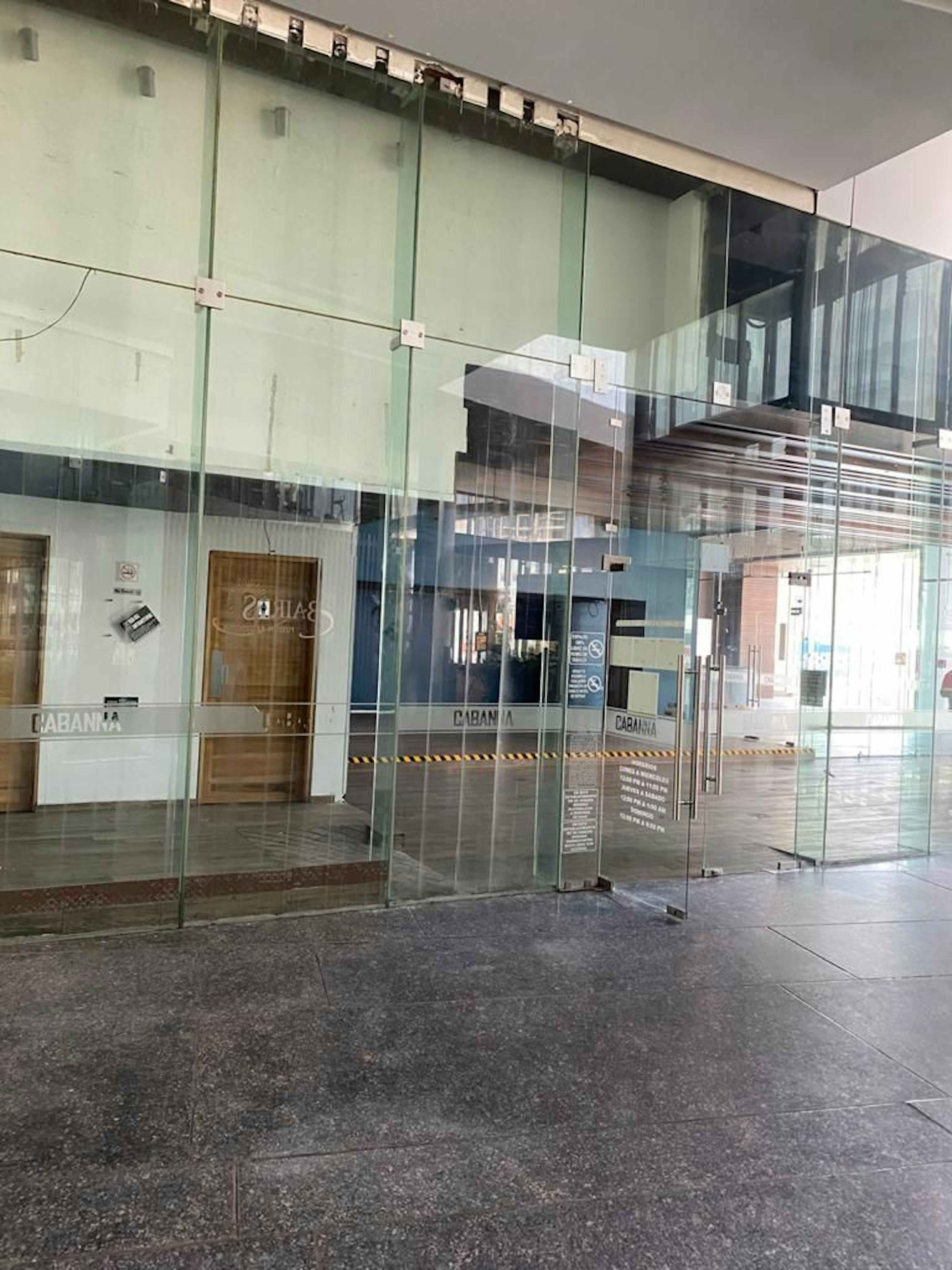 Juan Salvador Agraz 37