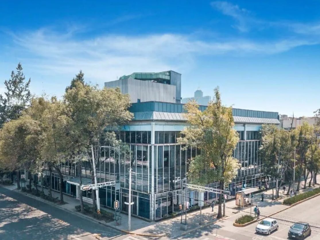 Local Comercial Spot2