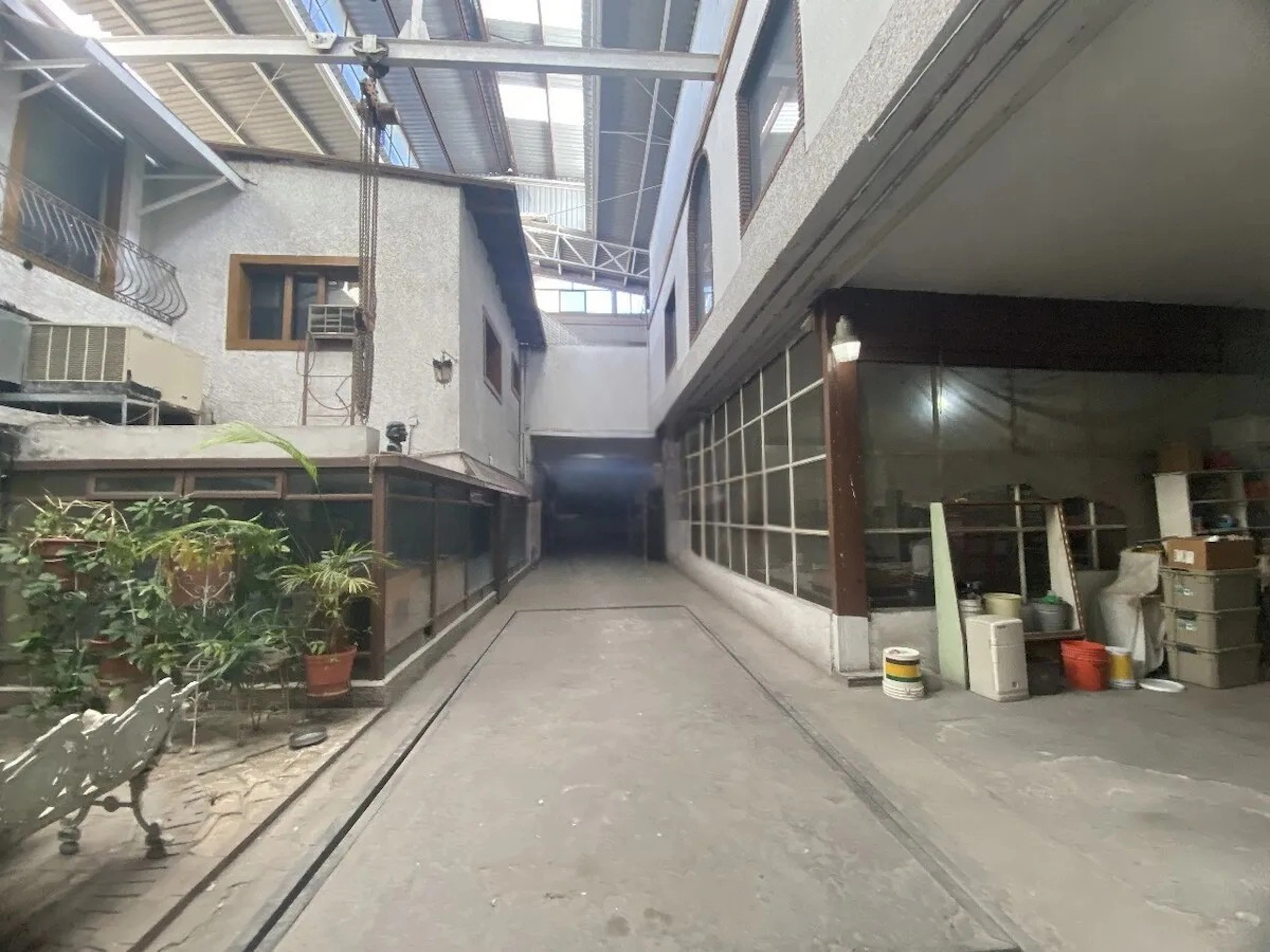 Local Comercial Spot2