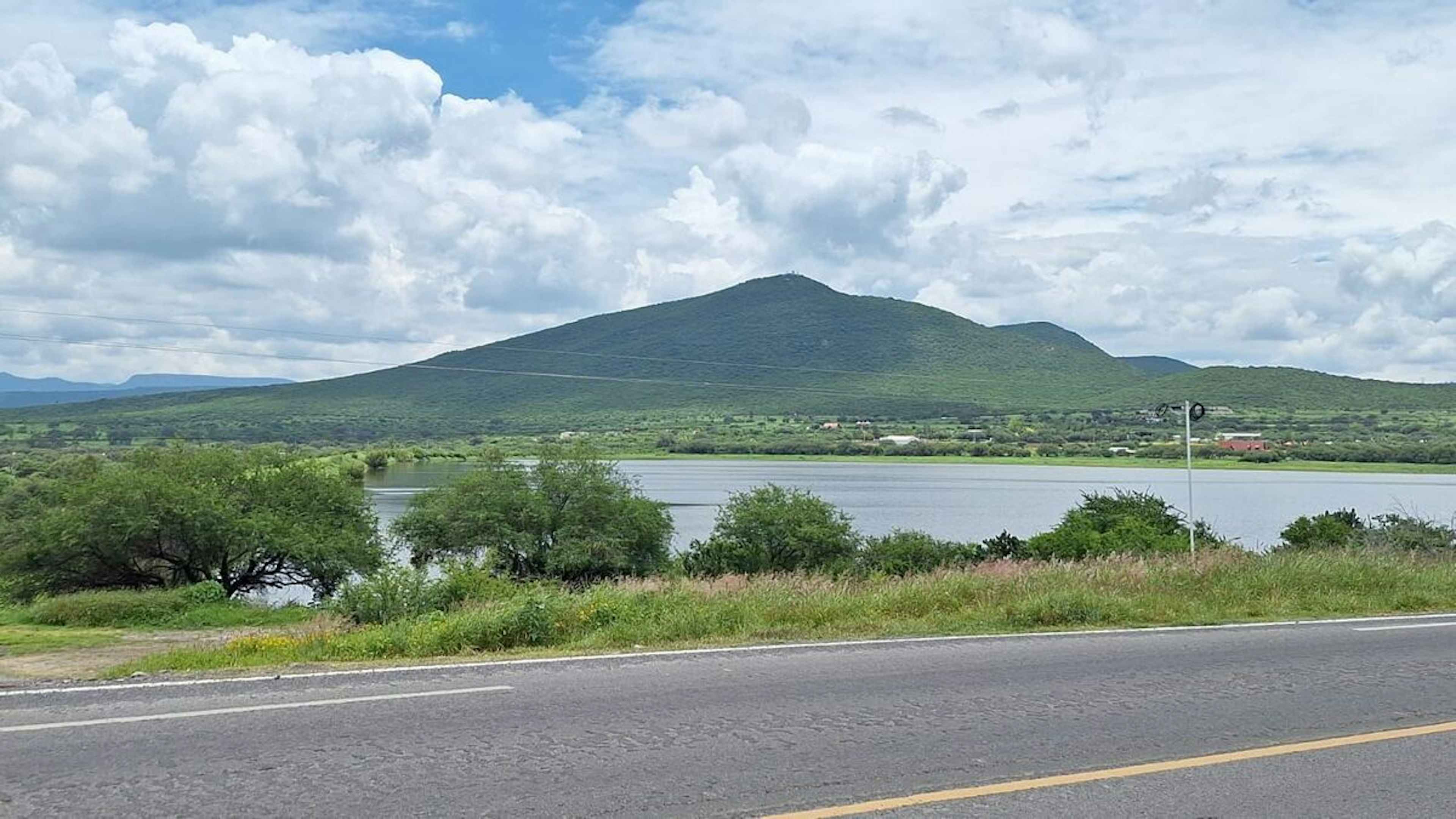 Oportunidad Terreno Frente A Presa Los Cues