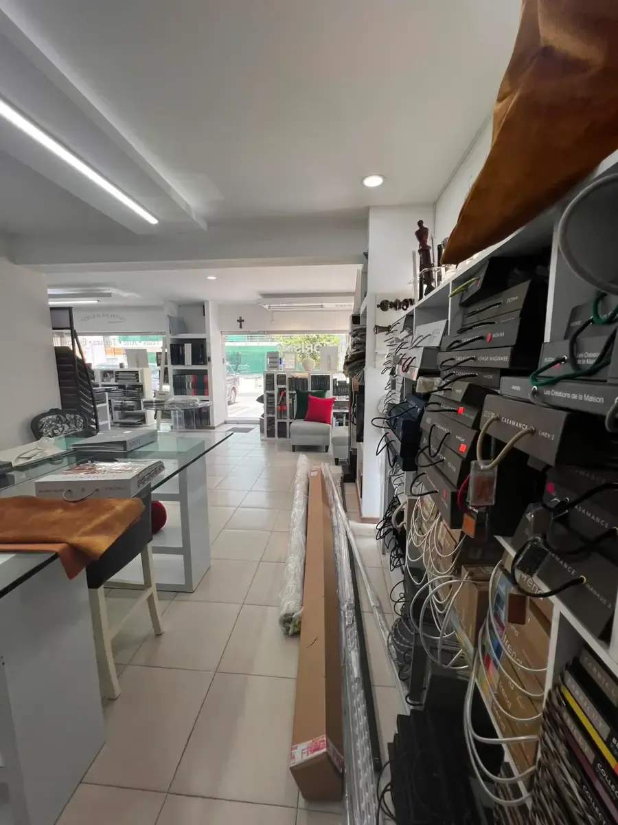 Local Comercial Spot2