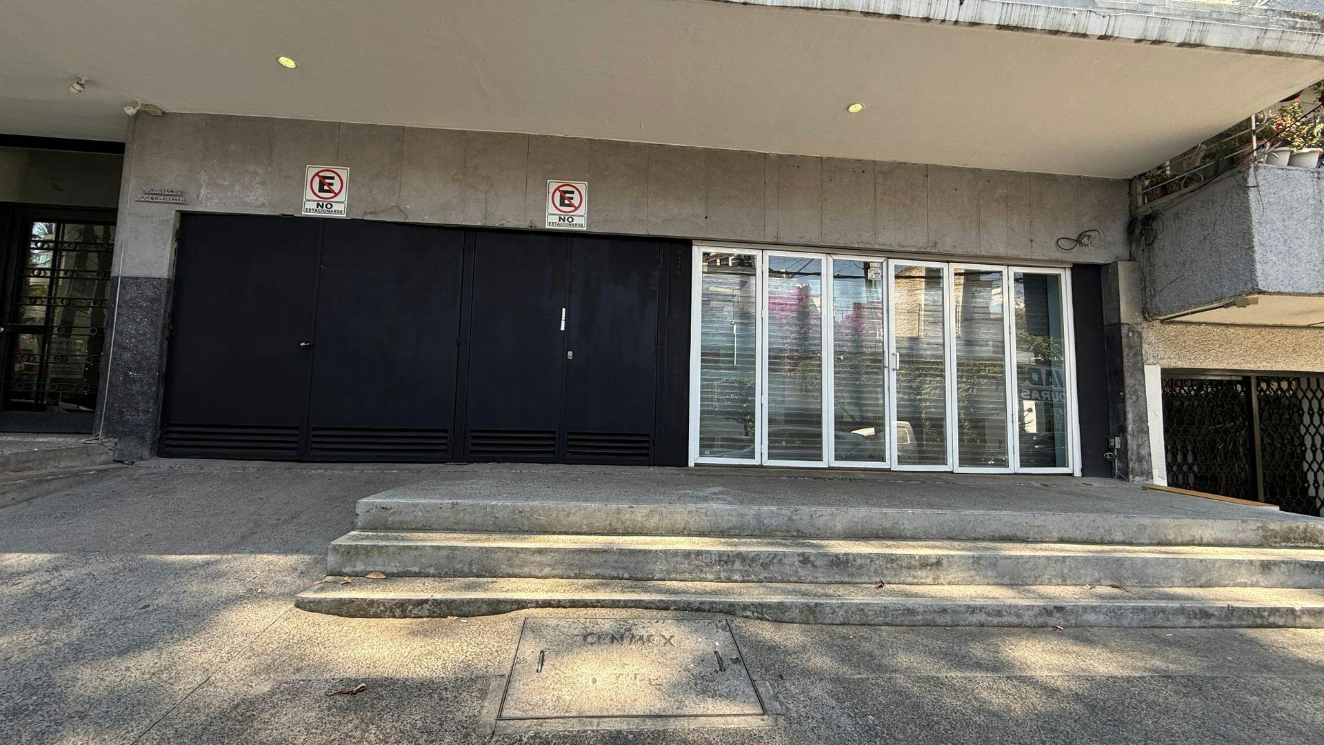 Local Comercial Spot2