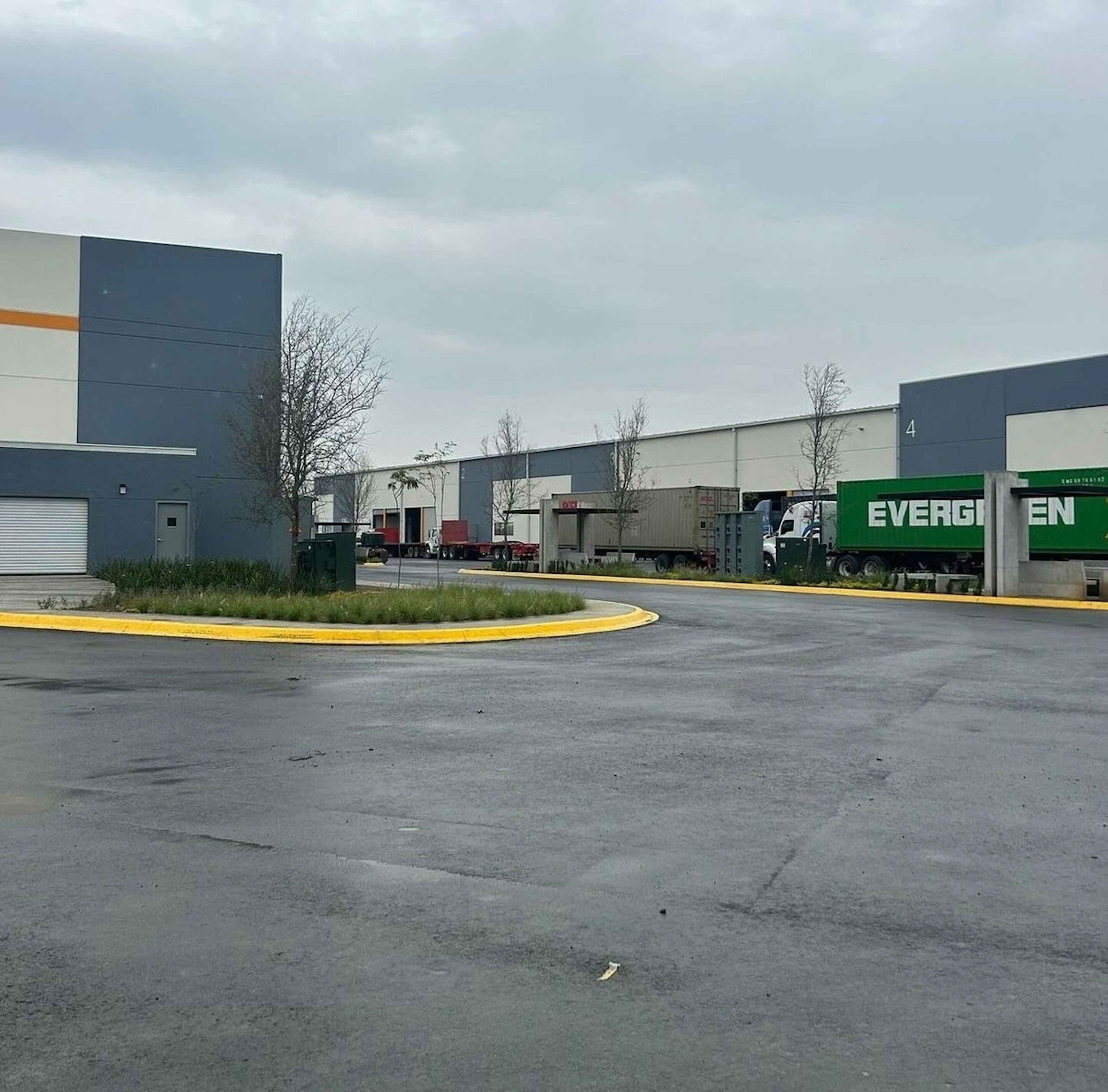 Avenida De La Industria None