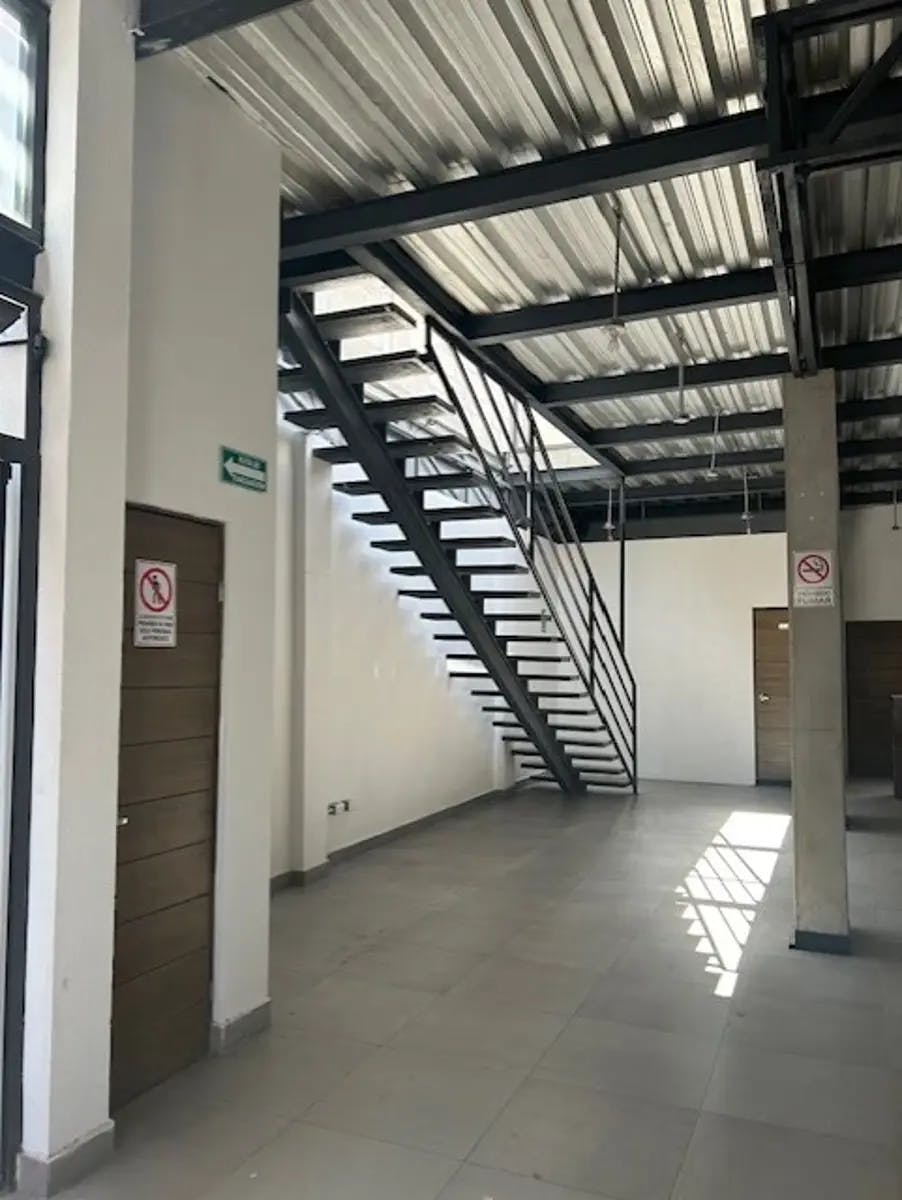 Local Comercial Spot2