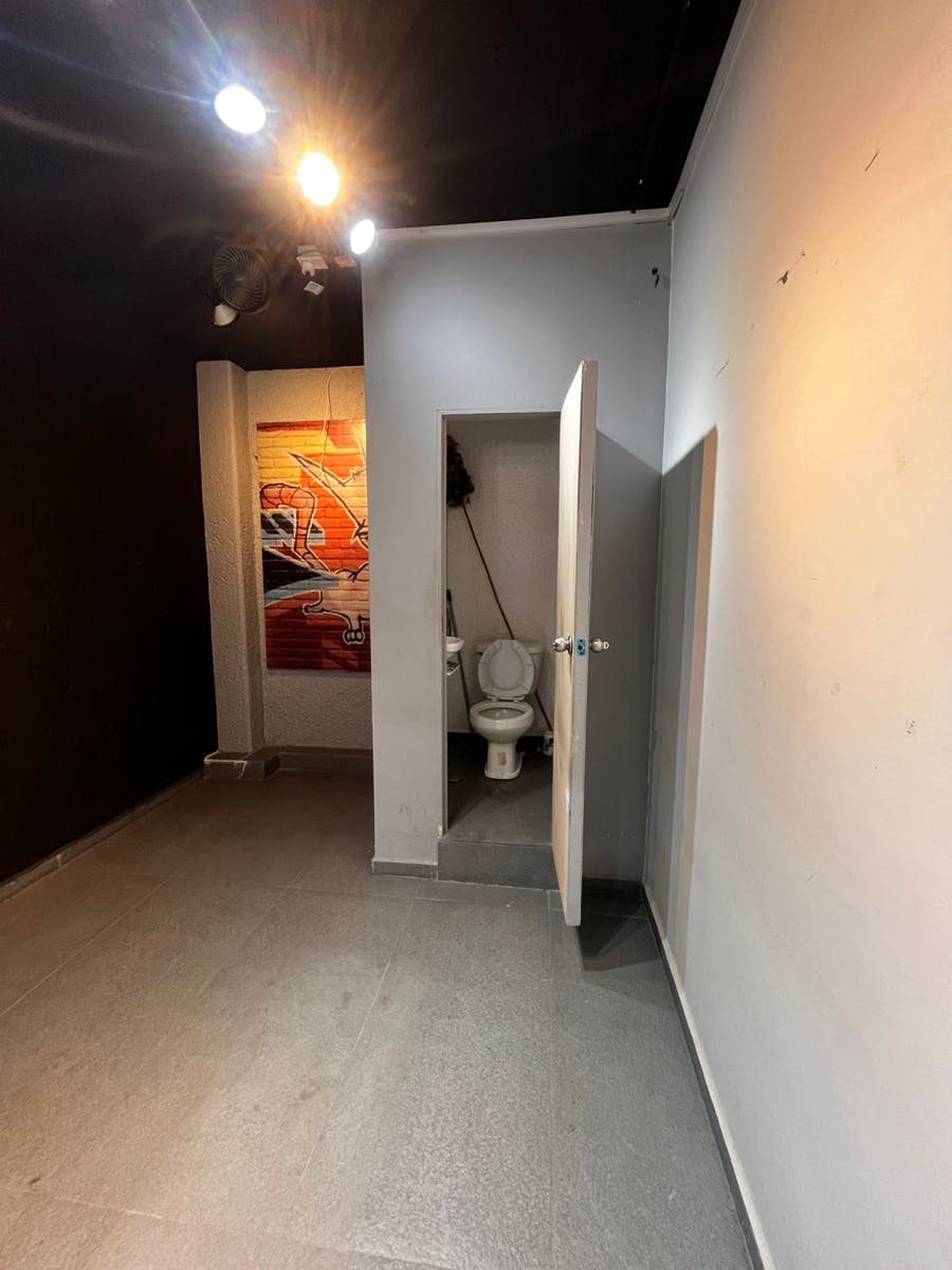 Local Comercial Spot2