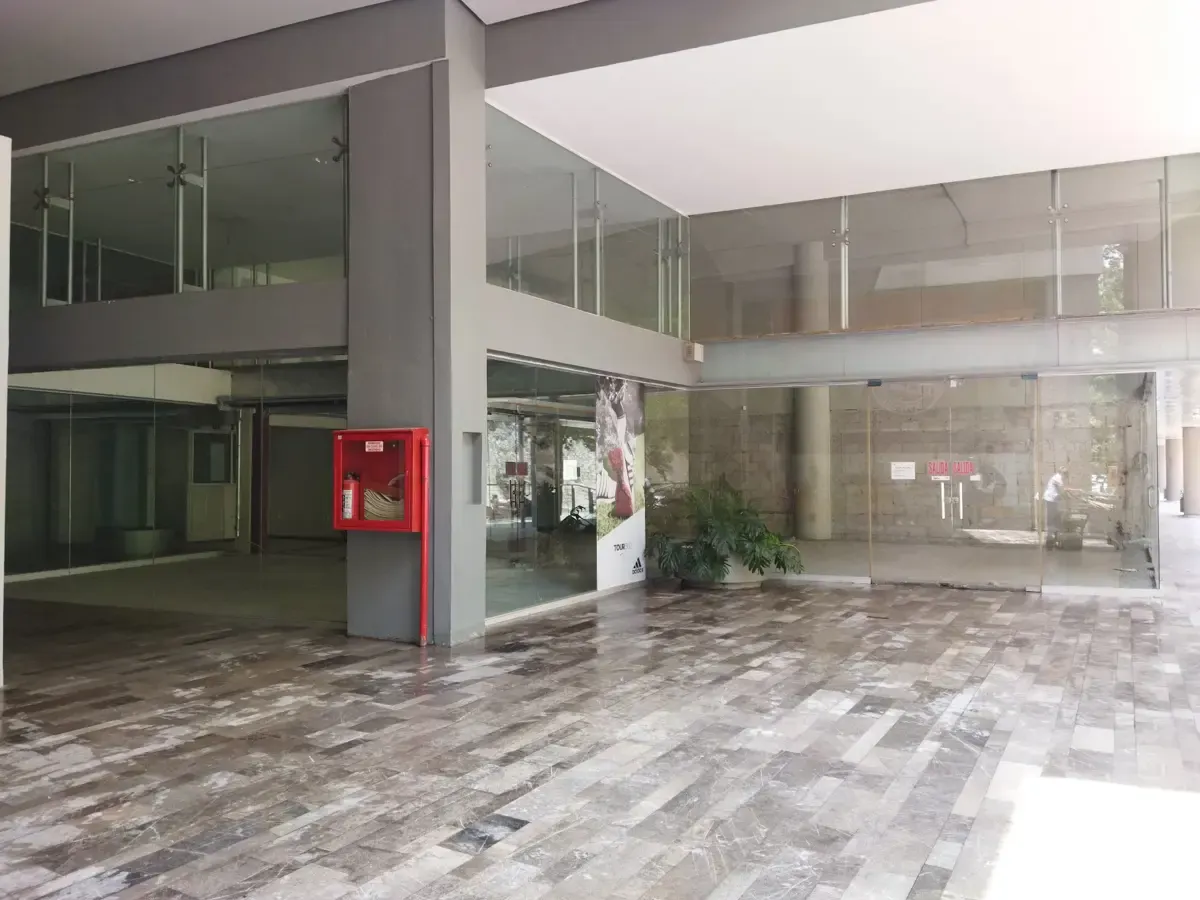 Local Comercial Spot2
