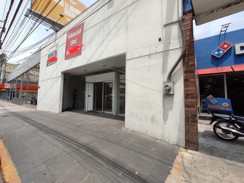 Local Comercial Spot2