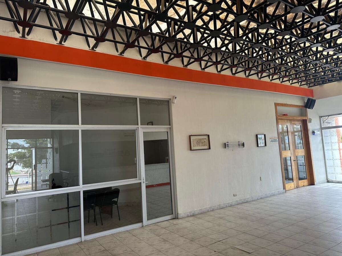 Local Comercial Spot2