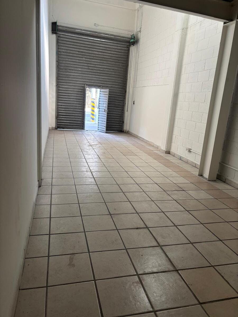 Local Comercial Spot2