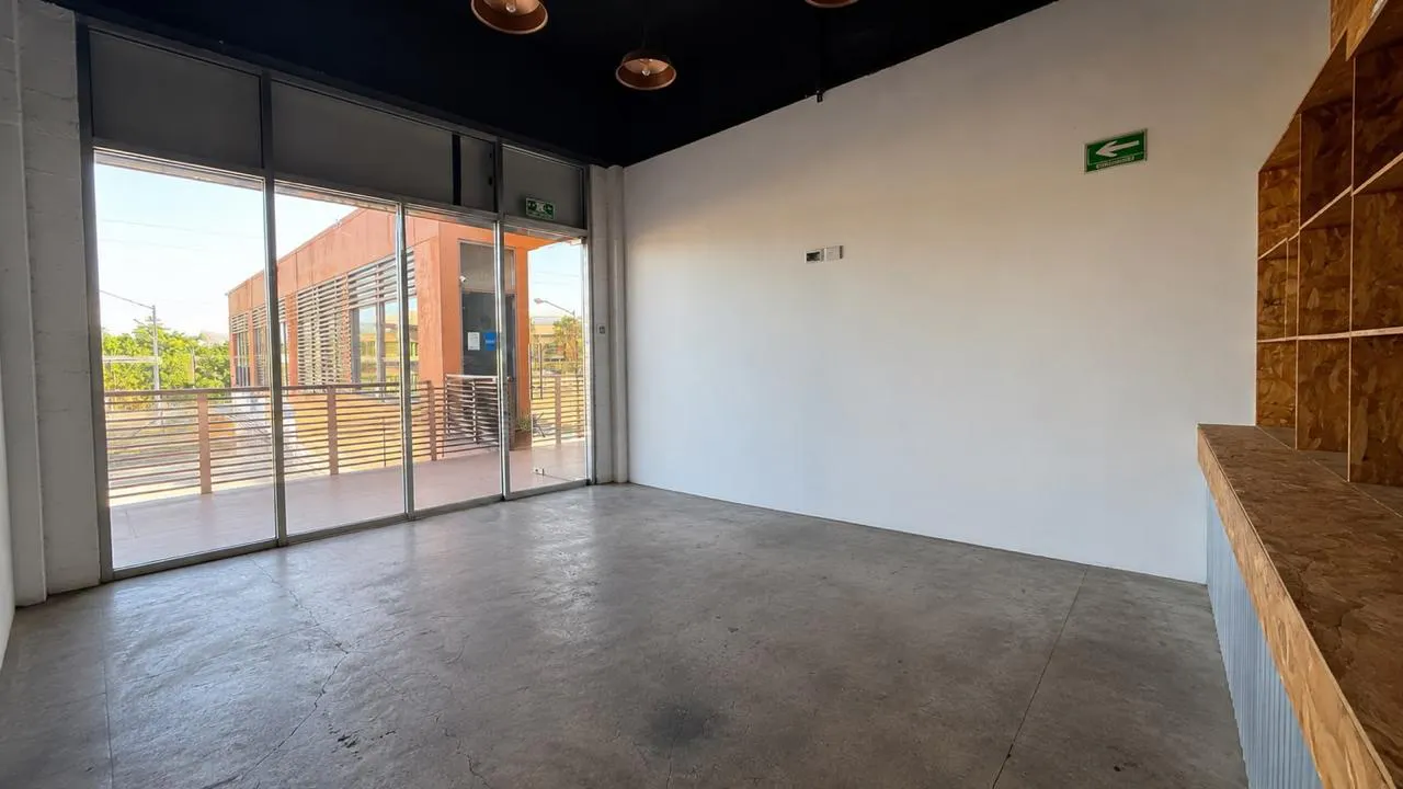 Local Comercial Spot2