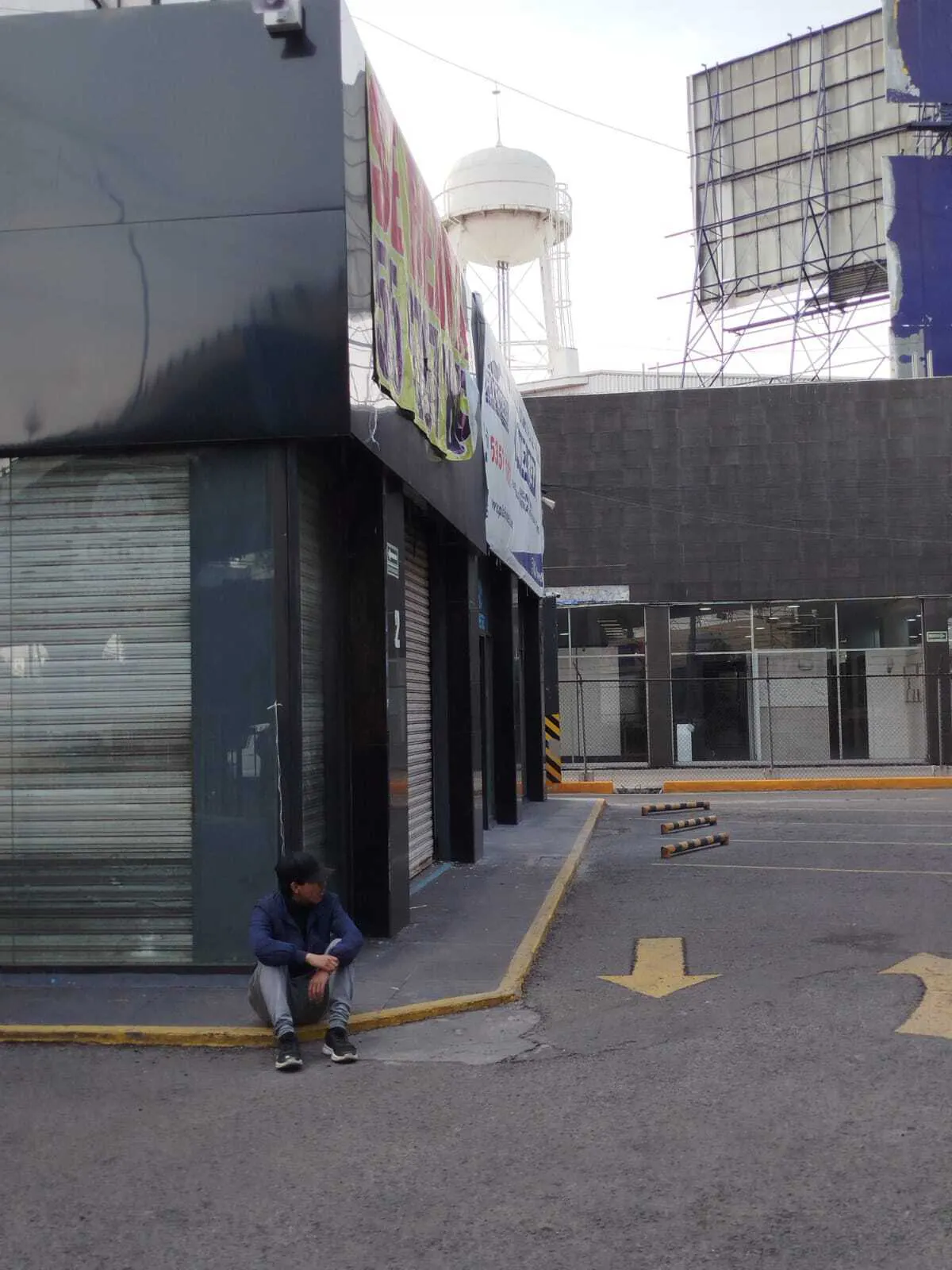 Local Comercial Spot2