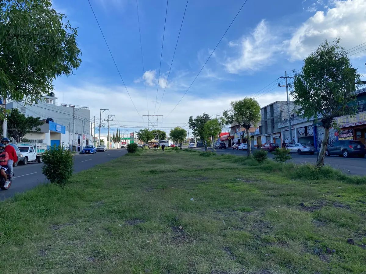 Local Comercial Spot2