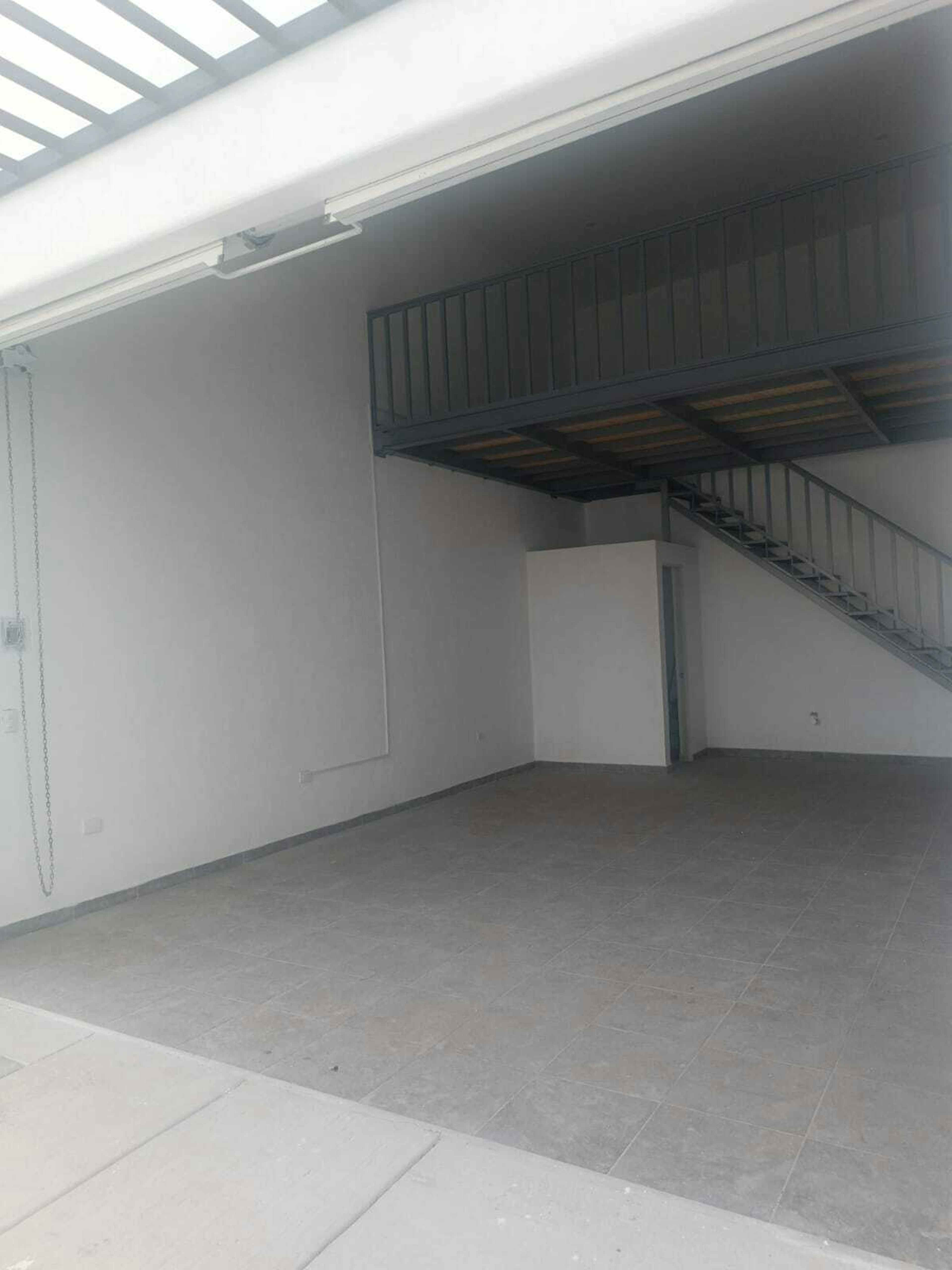 Avenida Monte Blanco 12