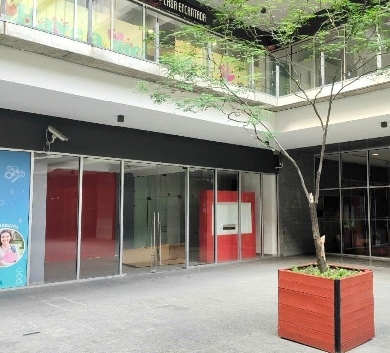 Local Comercial Spot2