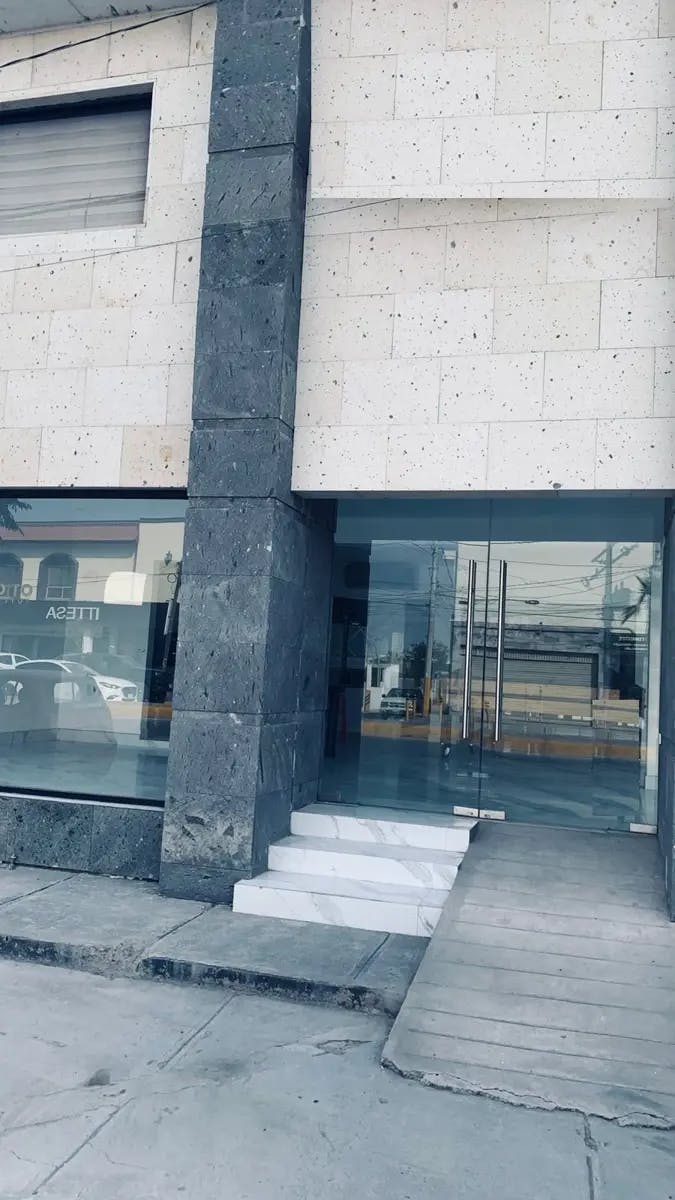 Local Comercial Spot2