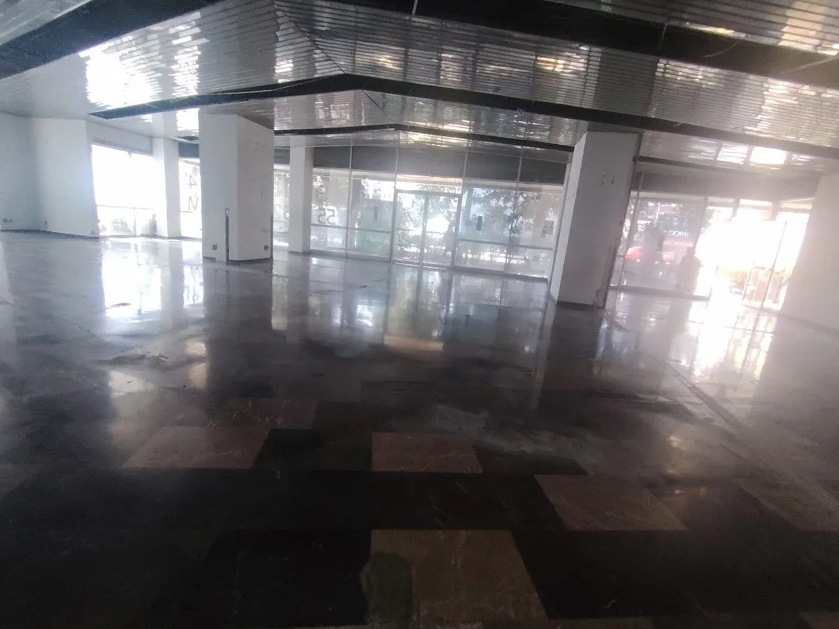 Local Comercial Spot2