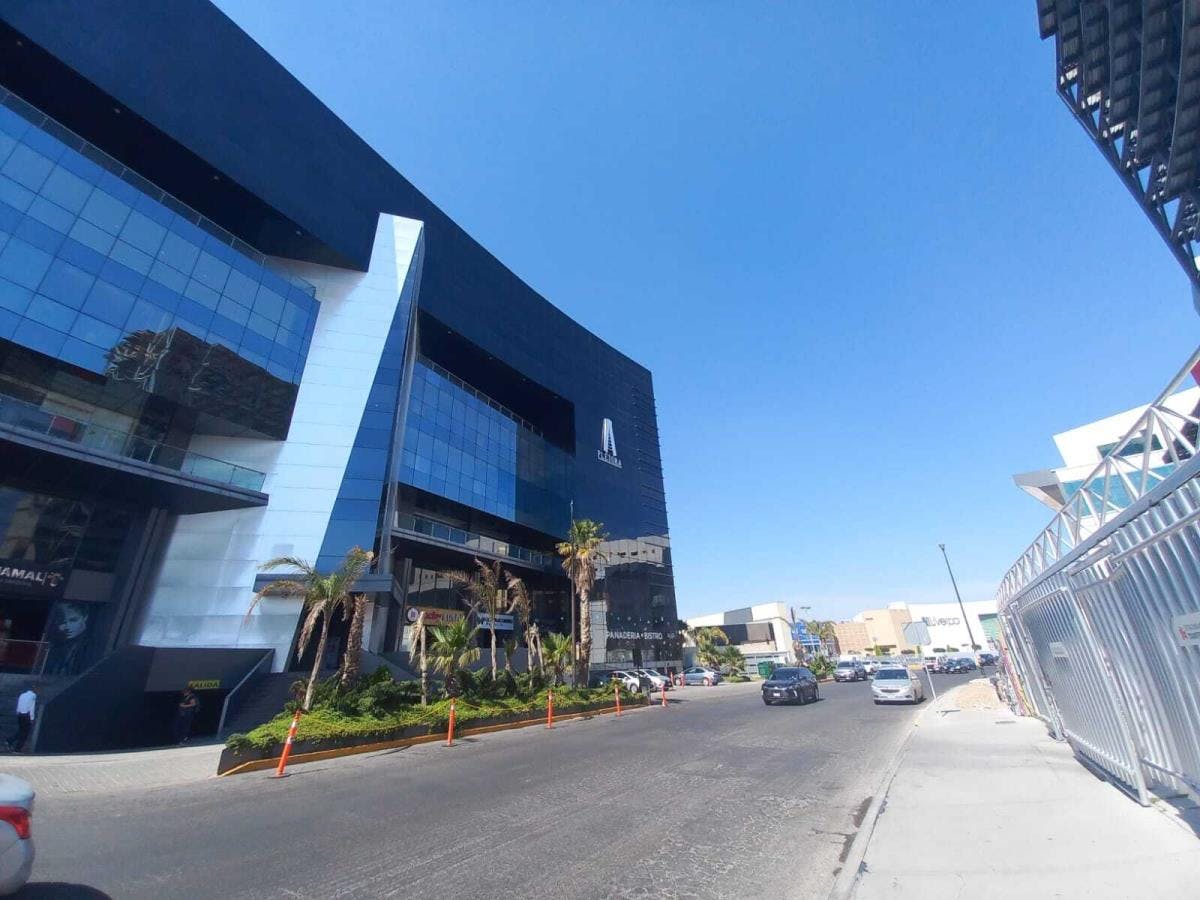 Local Comercial Spot2