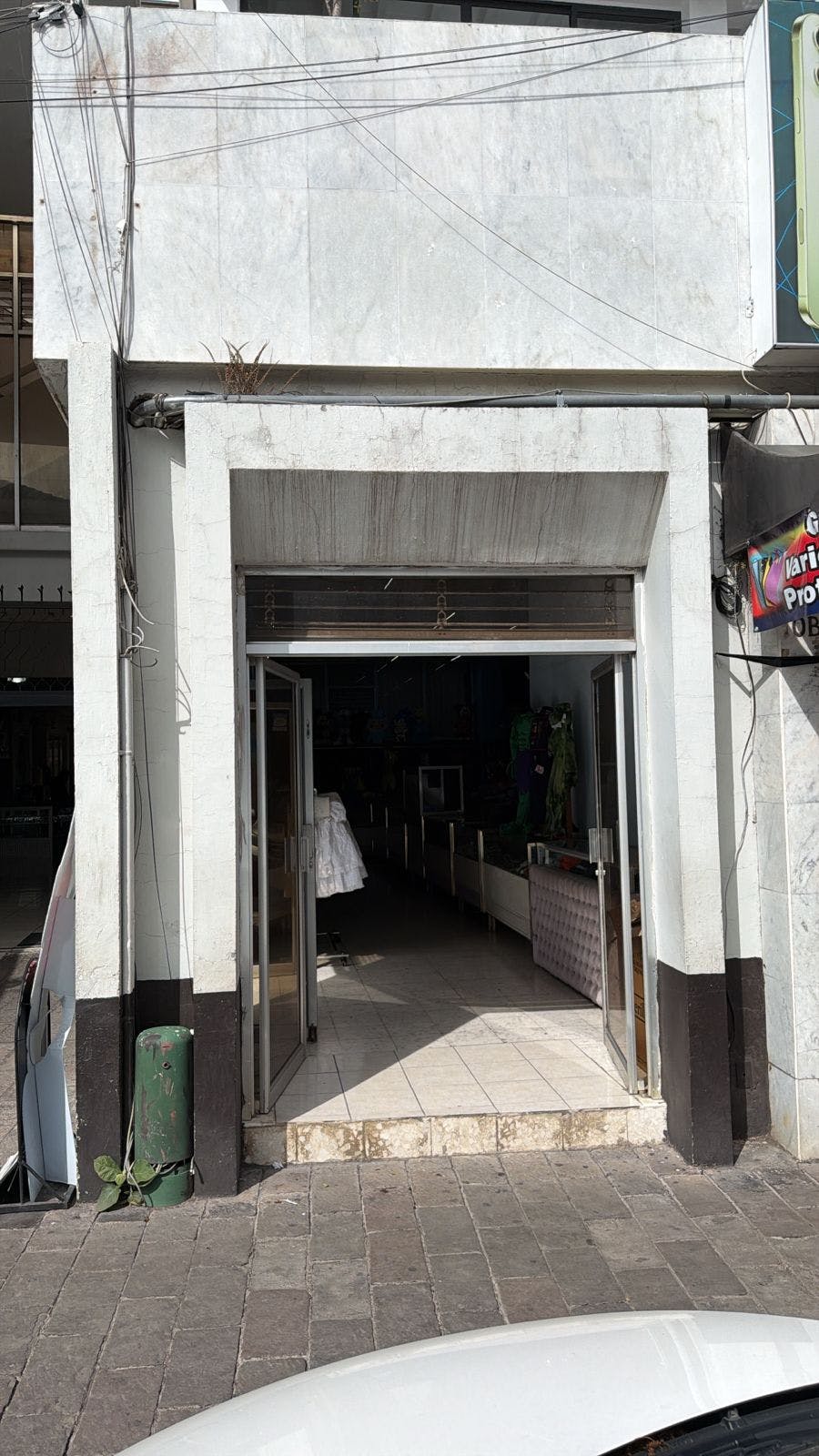 Local Comercial Spot2