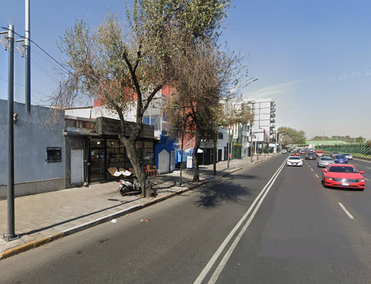 Local Comercial Spot2