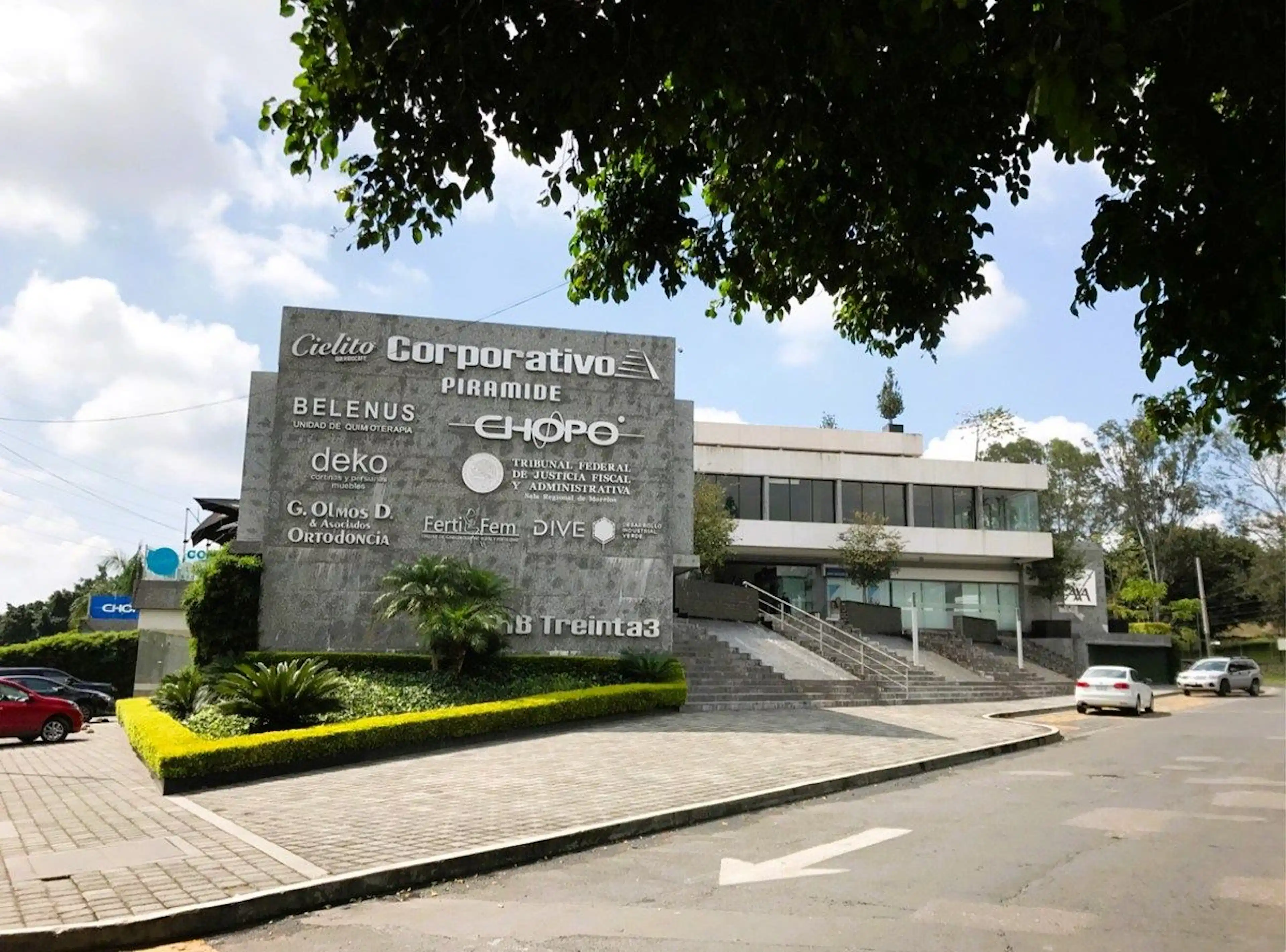 Local de 429 m2 en Renta Corporativo Pirámides, Cuernavaca, CLR670466