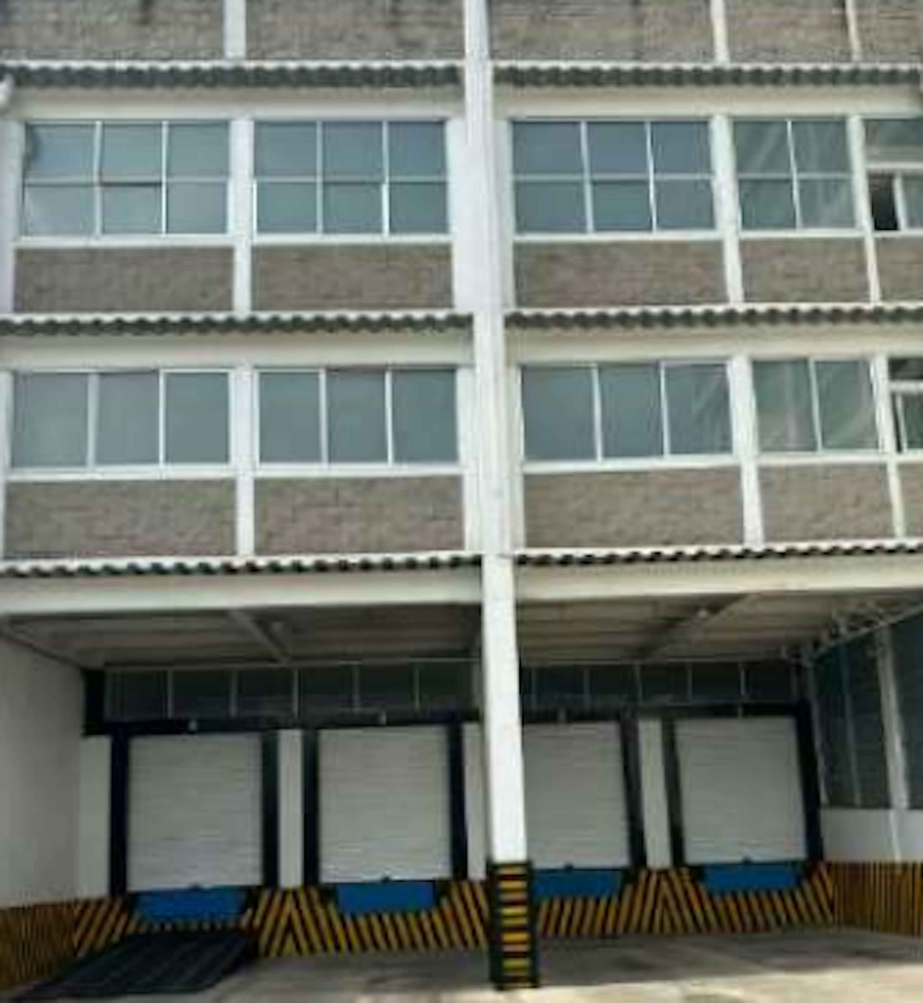 Industrial Alce Blanco