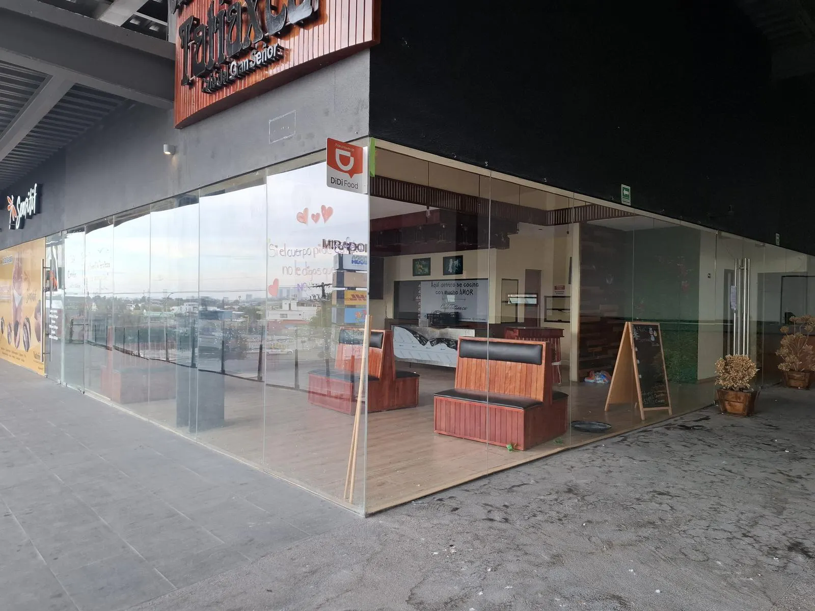 Local Comercial Spot2