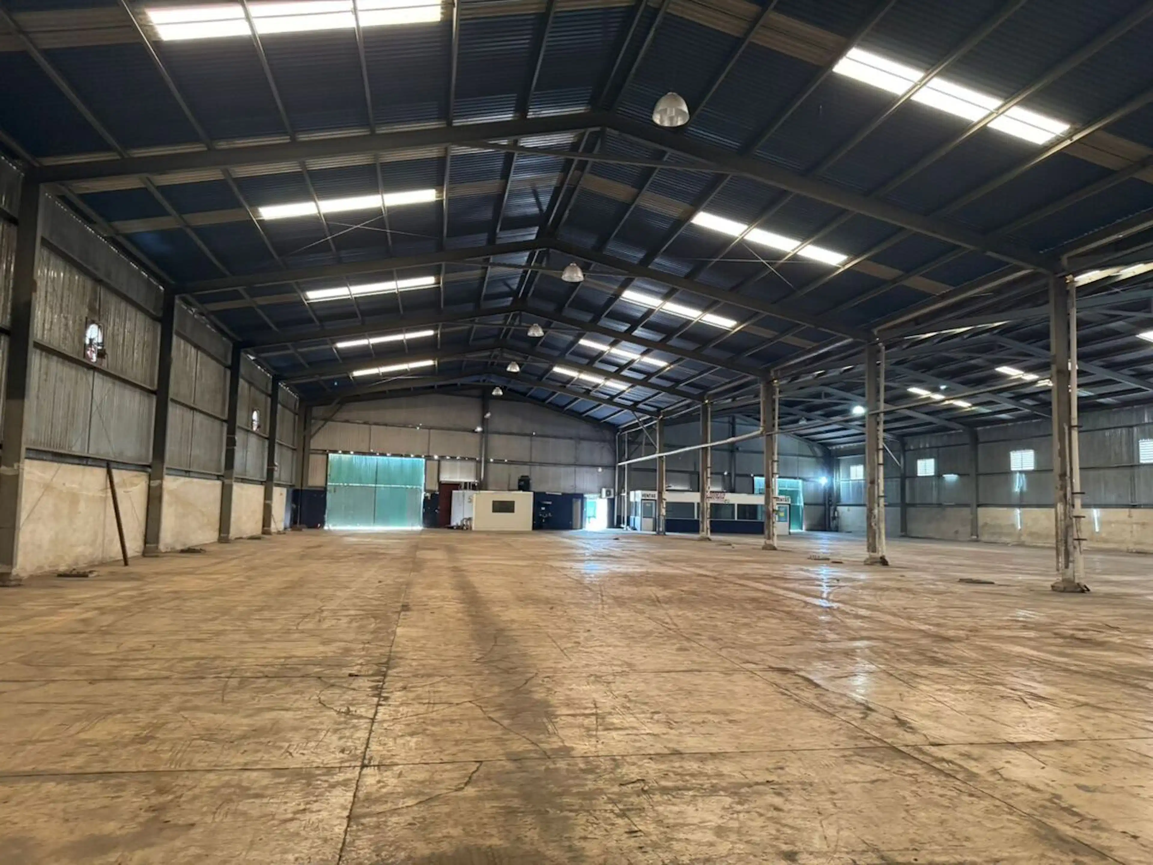 BODEGA EN PERIFERICO DE 1,900 M2 O 3,800 M2