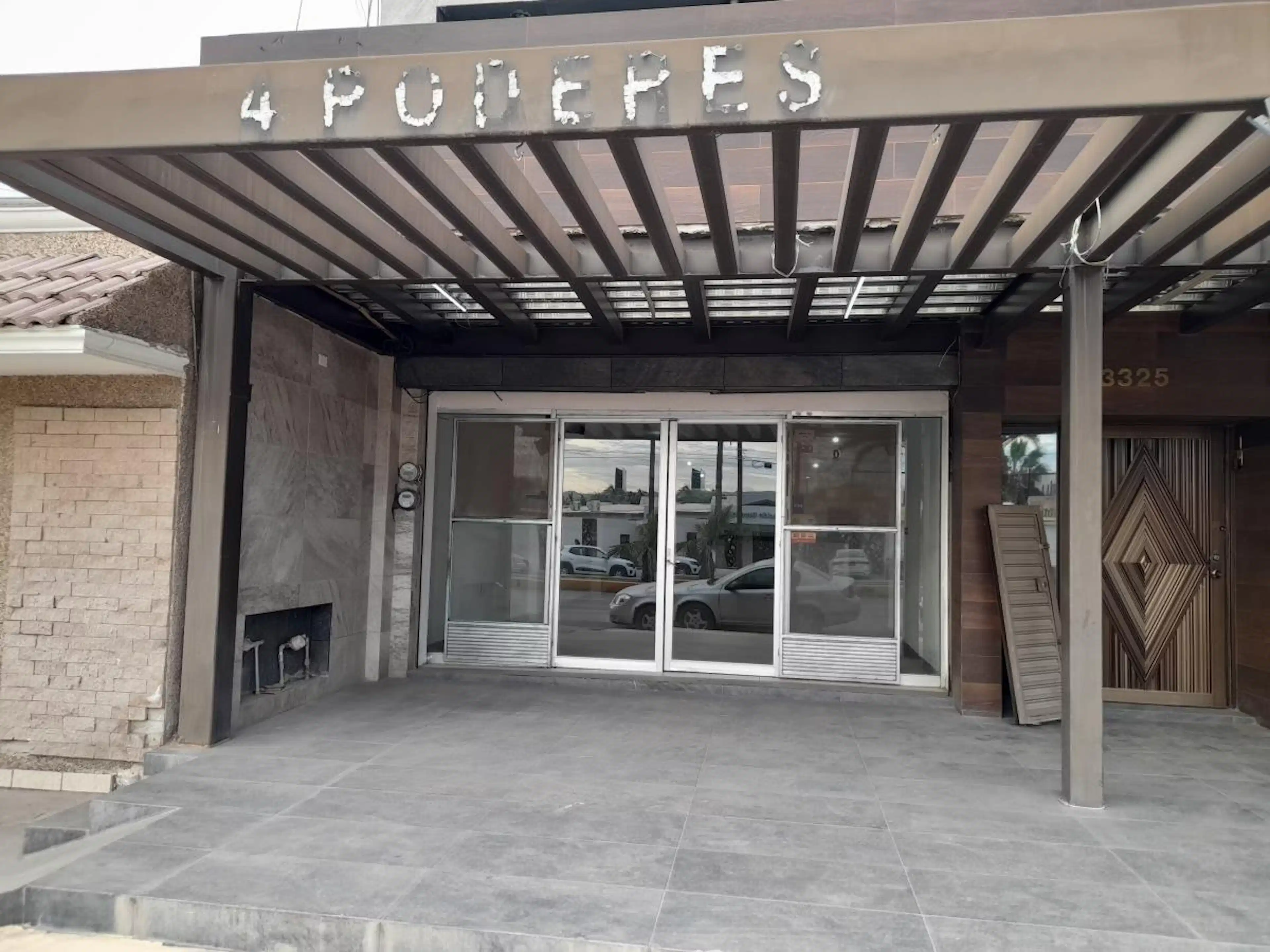 Av. Juárez Ote. 3325