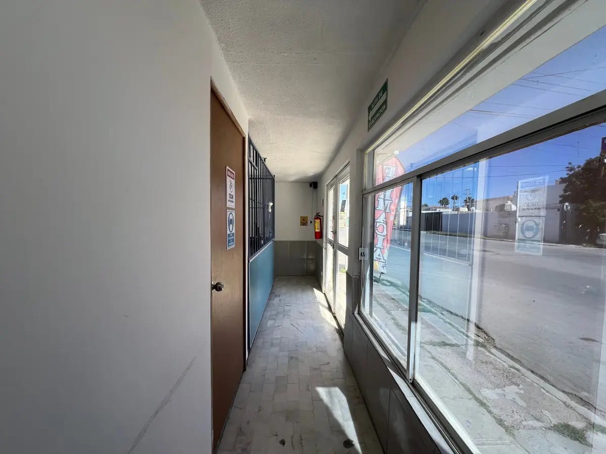 Local Comercial Spot2