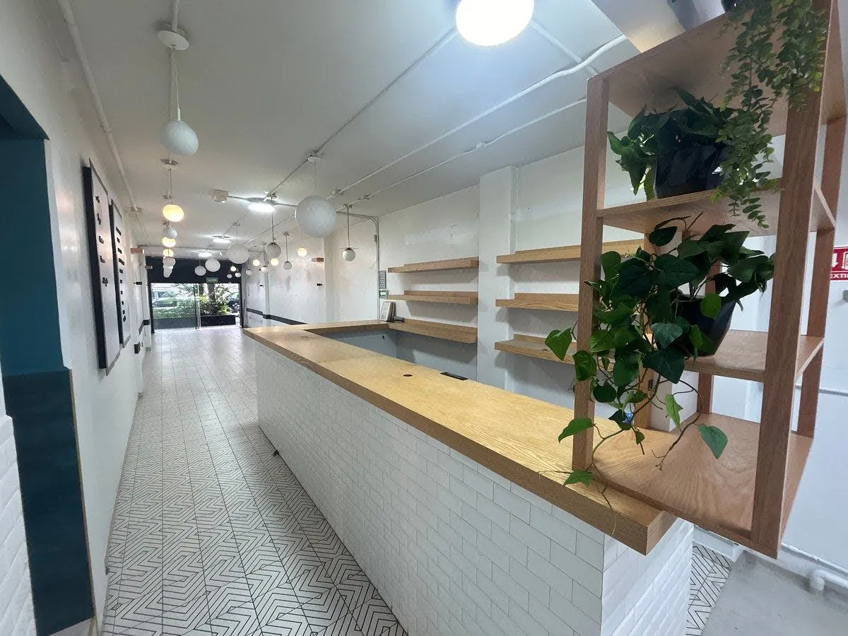 Local Comercial Spot2