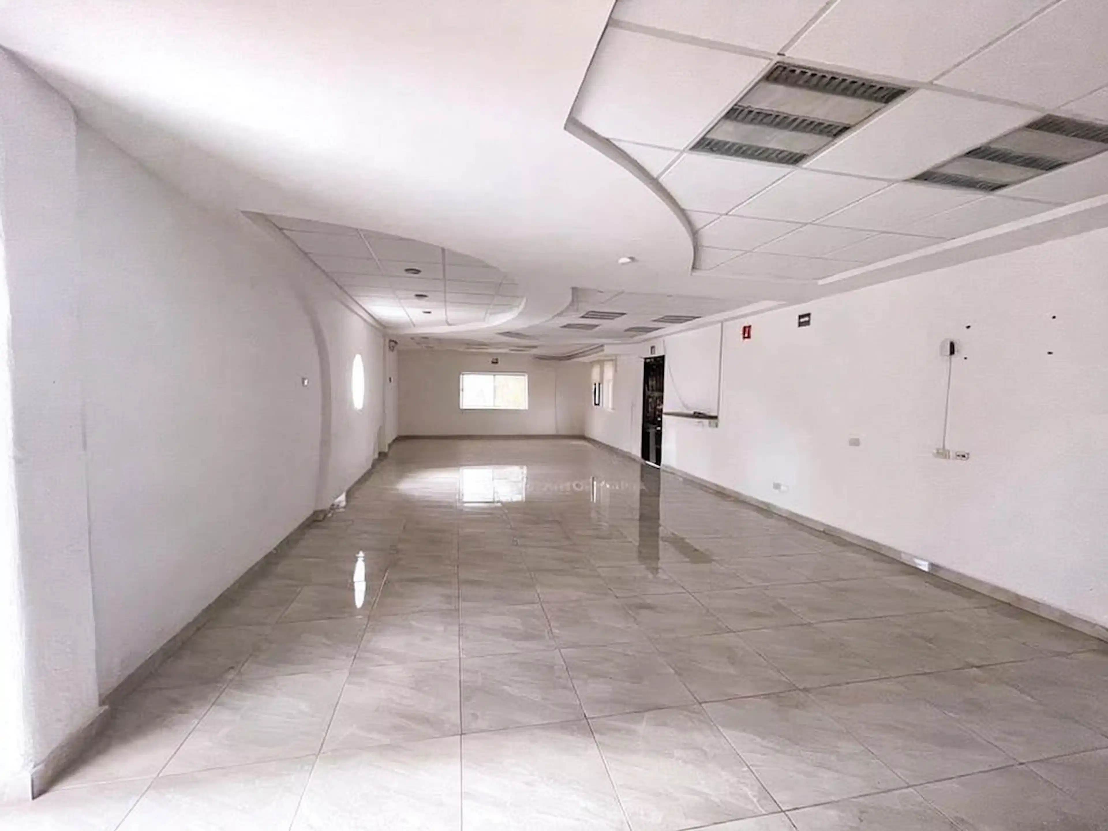 En Renta Y Venta Oficina Centrica En Plaza San Angel Inn, Cancún S/n