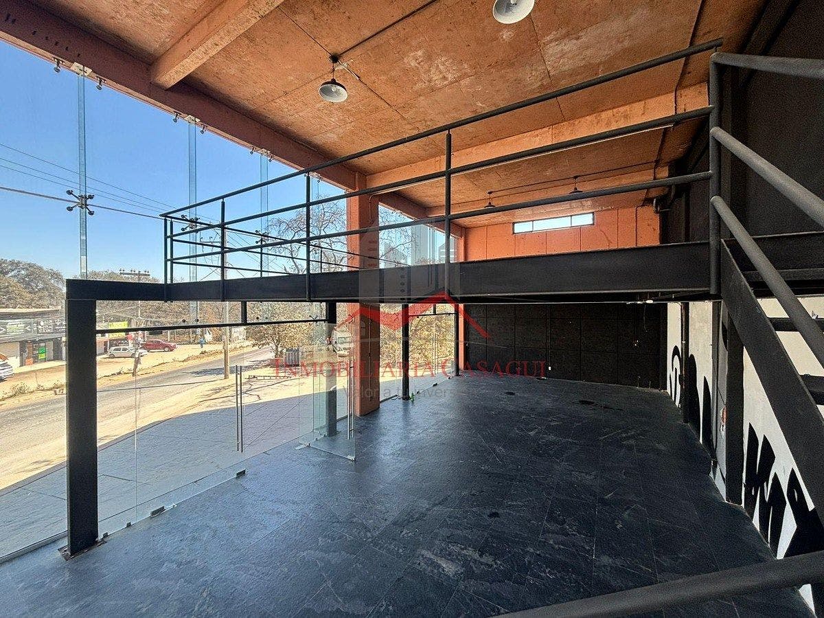 Local Comercial Spot2