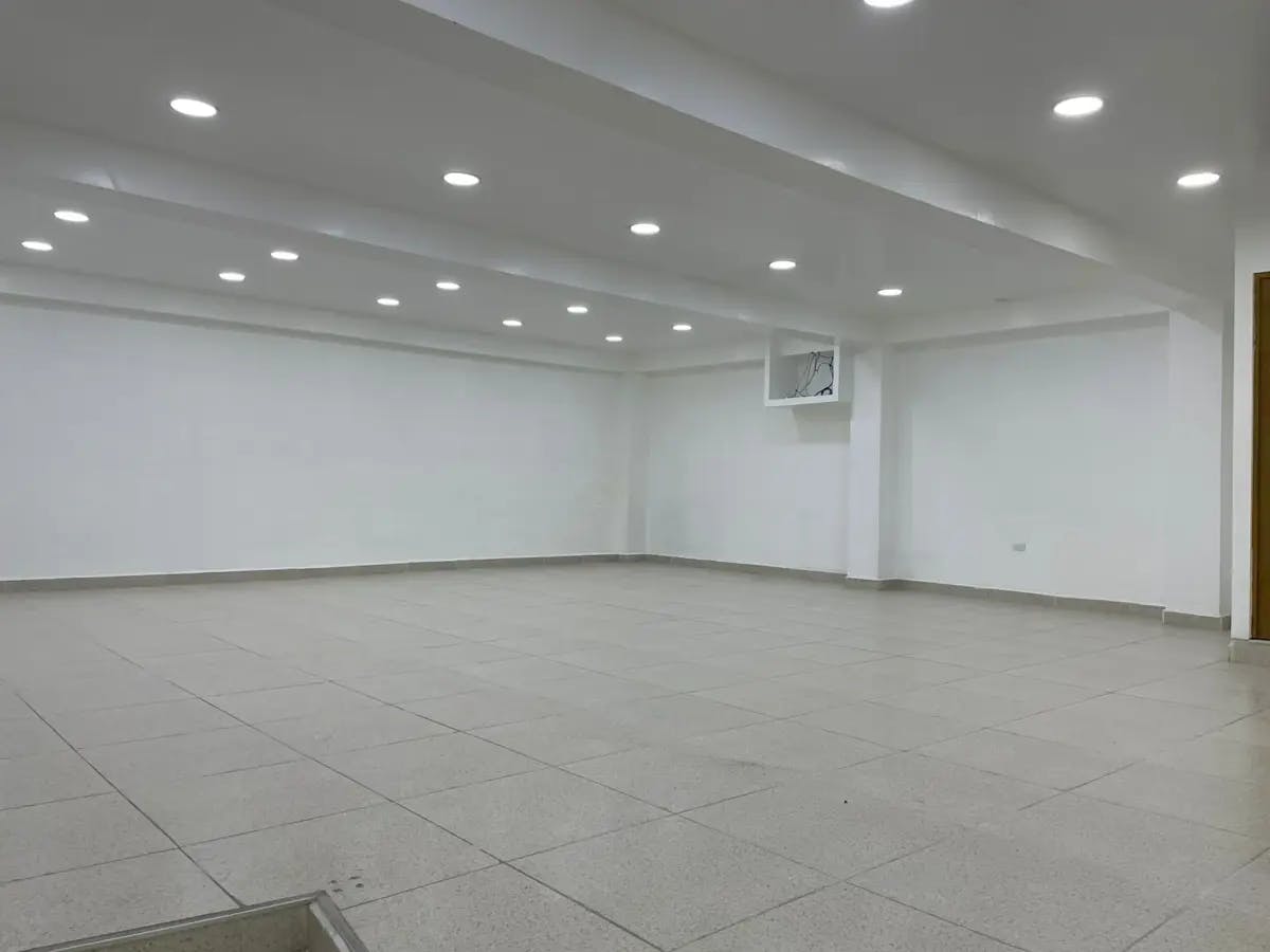 Local Comercial Spot2