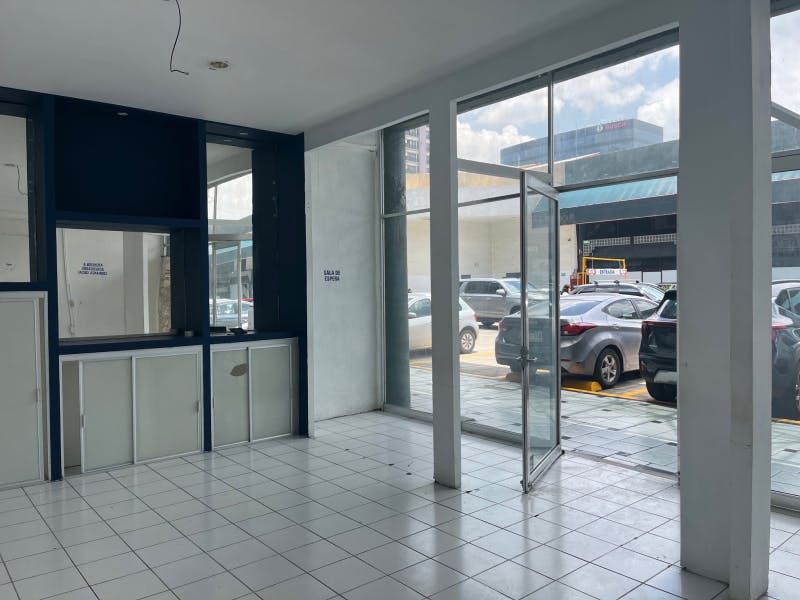 Local Comercial Spot2