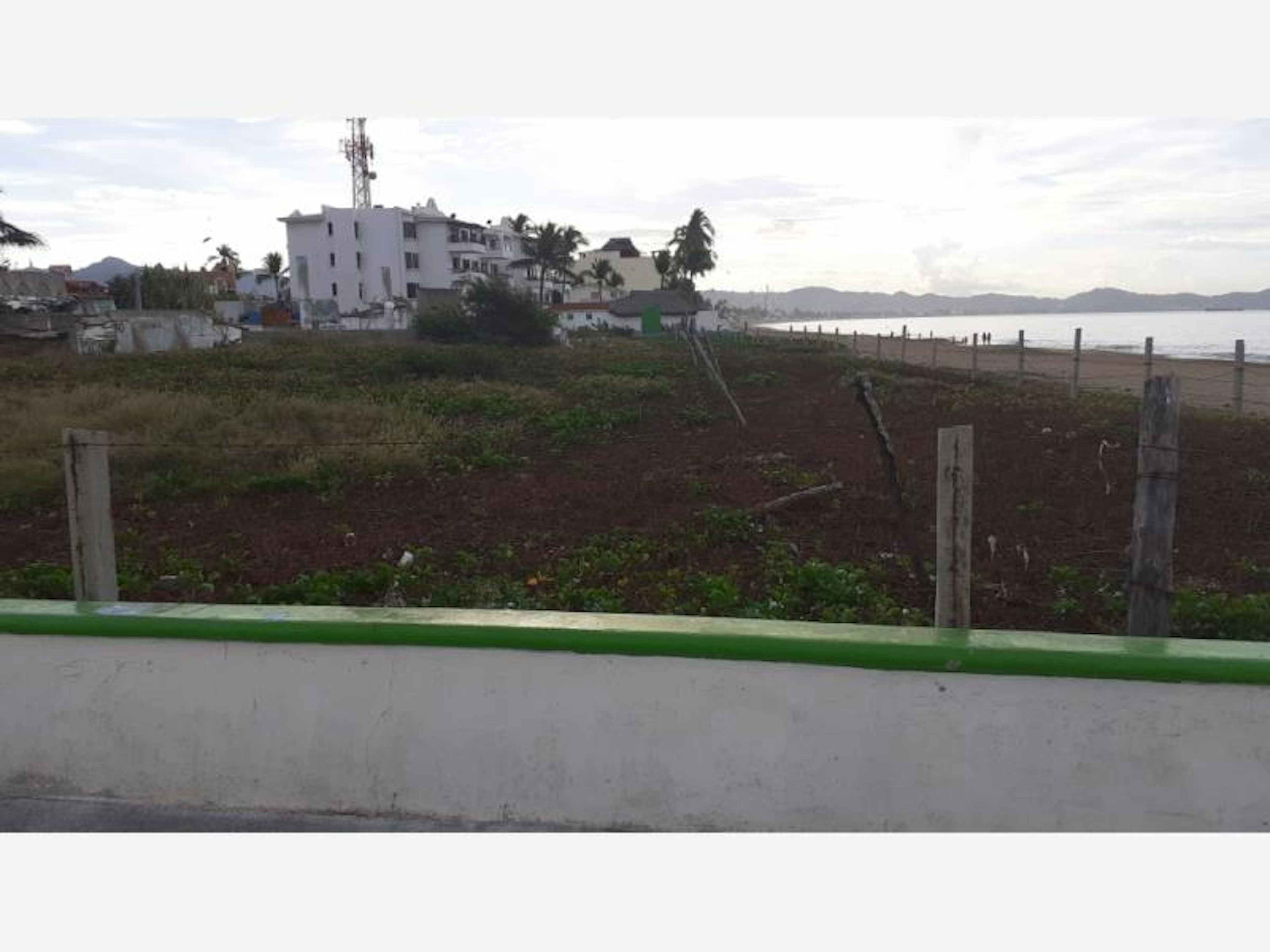 Terreno En Venta En Manzanillo, Manzanillo, Colima