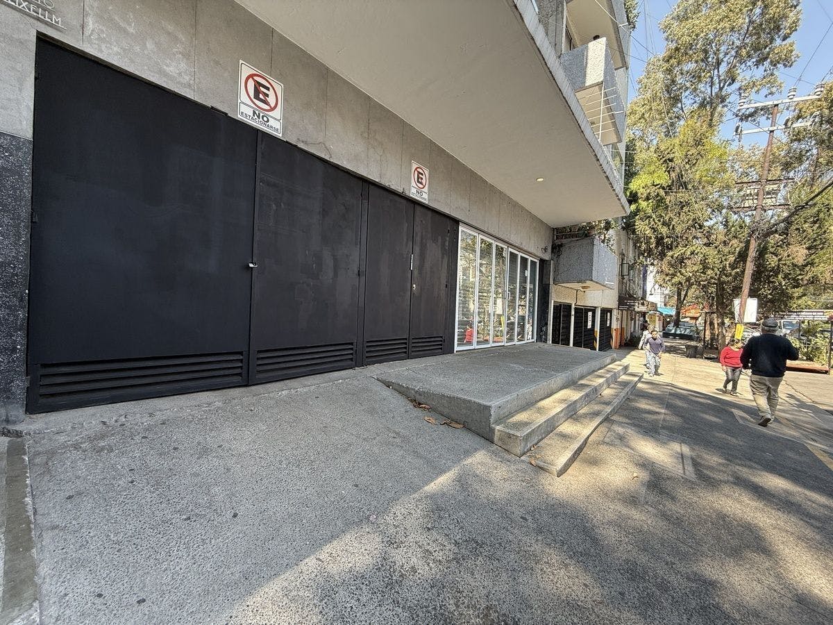 Local Comercial Spot2