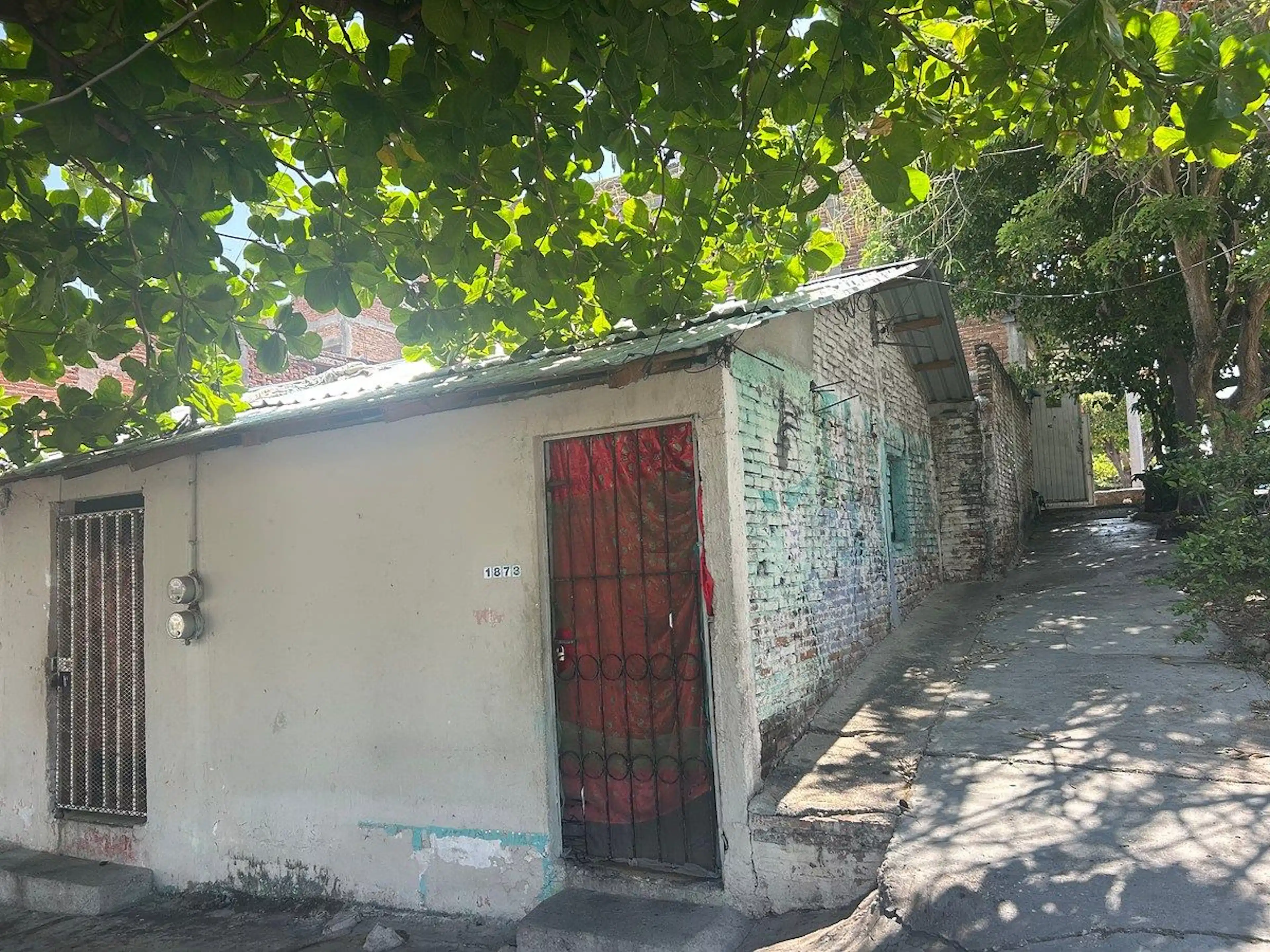 Se Vende Terreno En Esquina, Apto Para Giro Comercial O Habitacional En Tuxtla