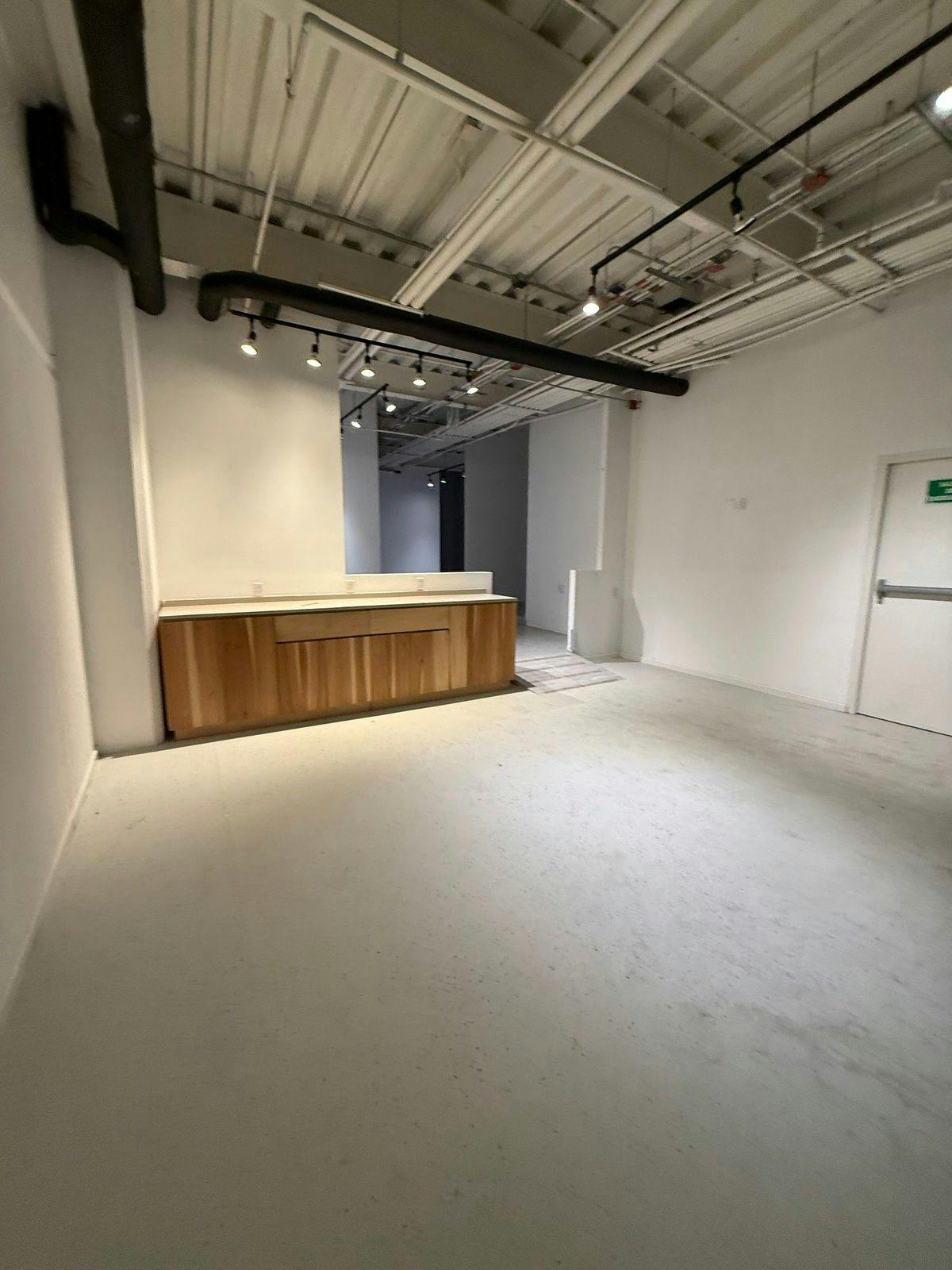 Local Comercial Spot2