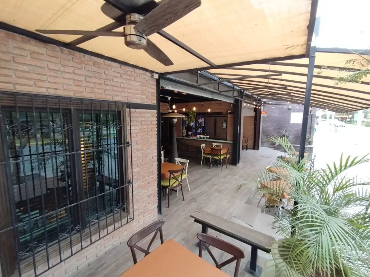 Local Comercial Spot2