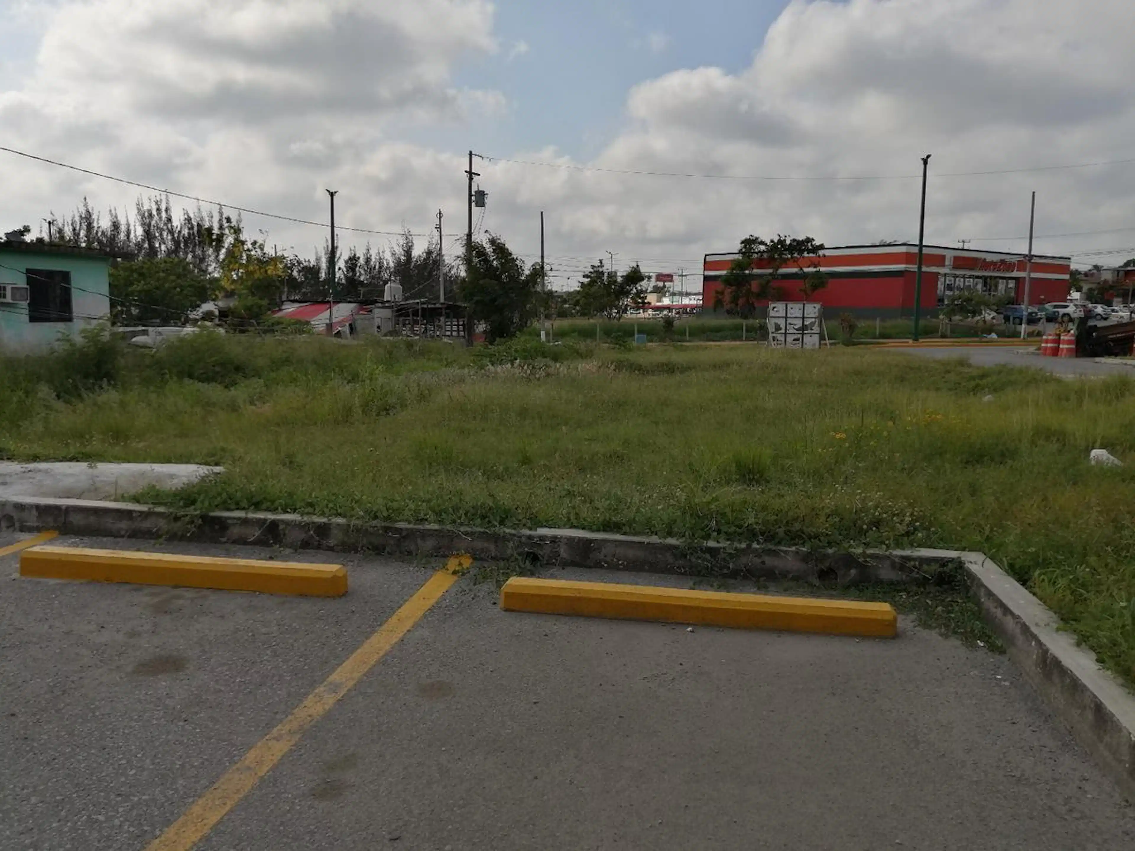 Terreno En Renta En Boulevard Laguna De Champayan, Altamira Tamaulipas.