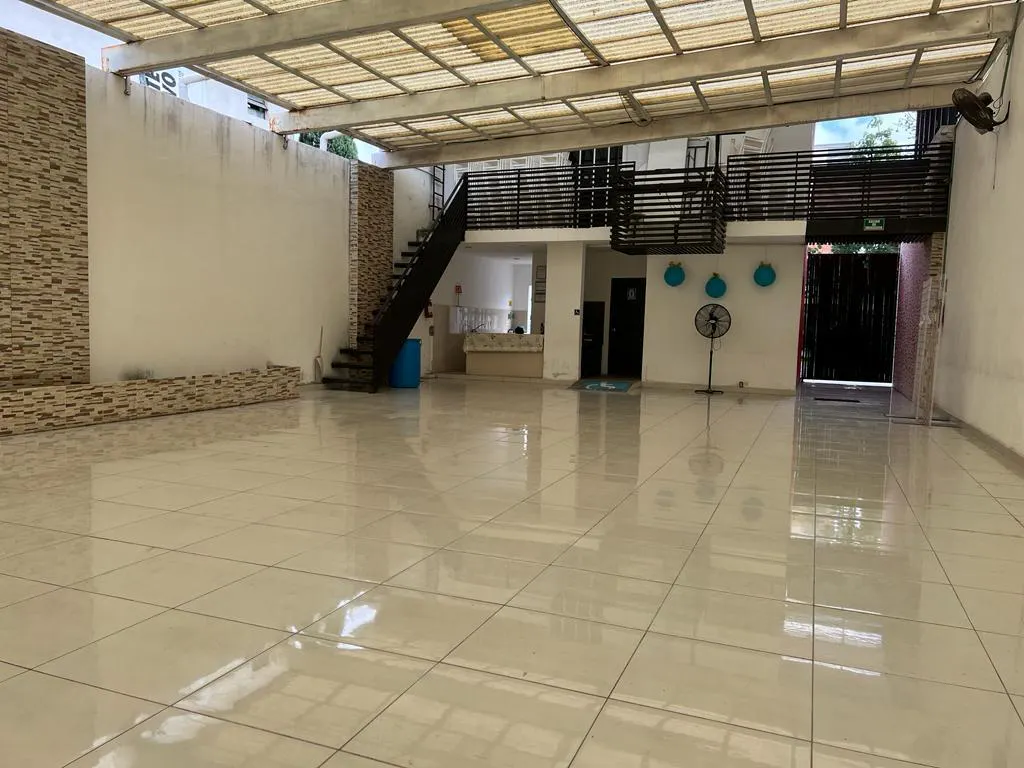 Local Comercial Spot2
