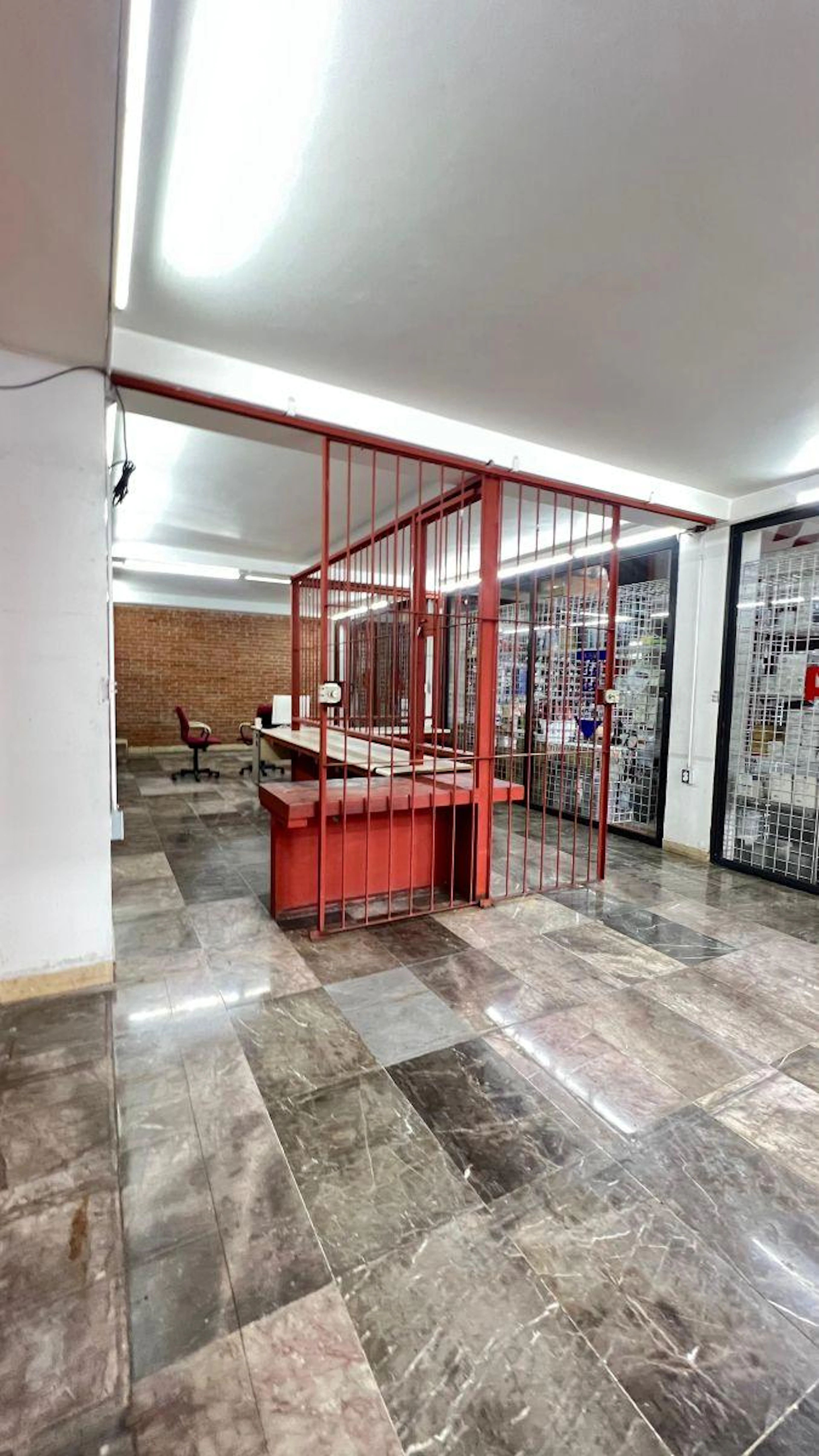 Local Comercial Spot2