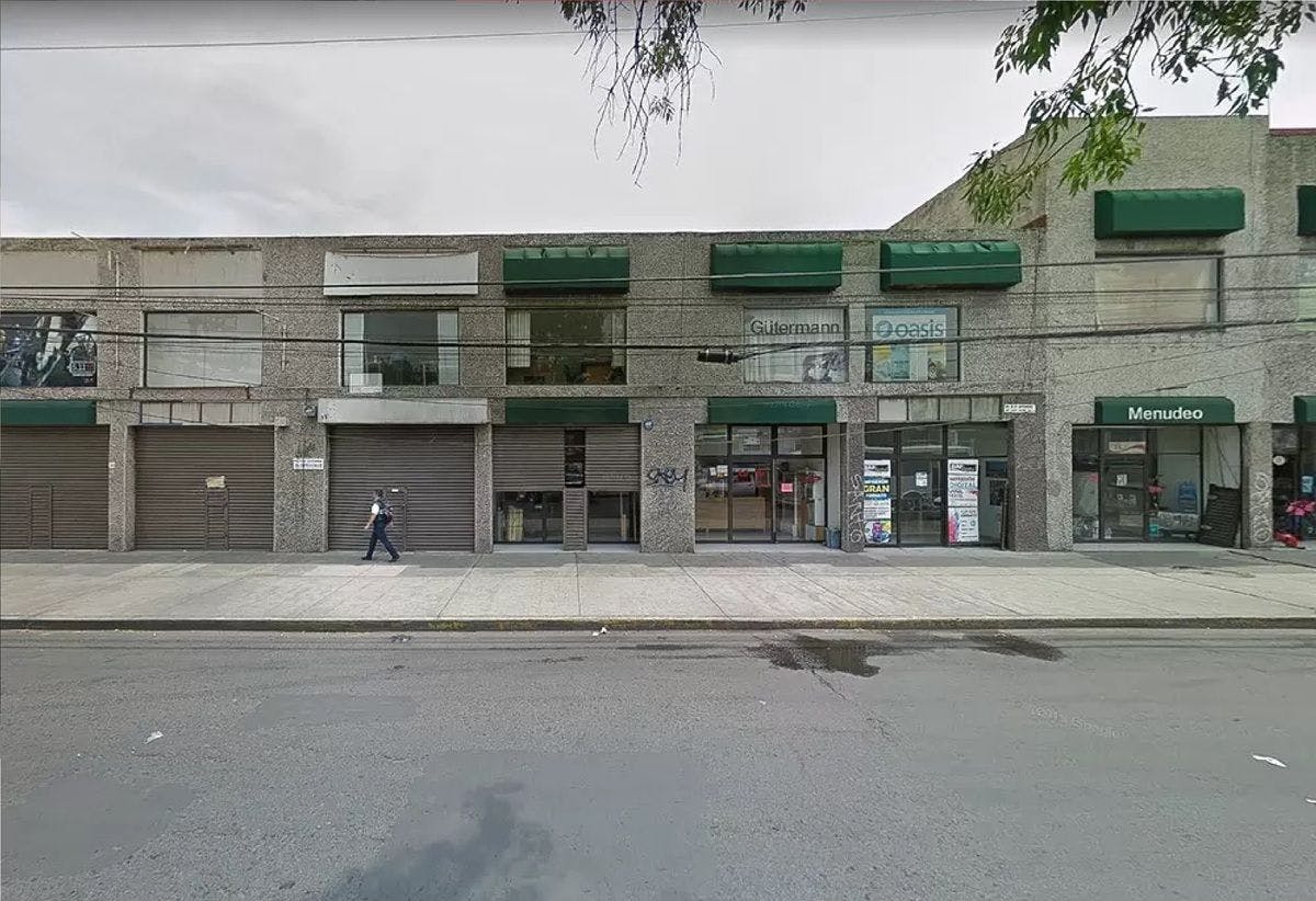 Local Comercial Spot2