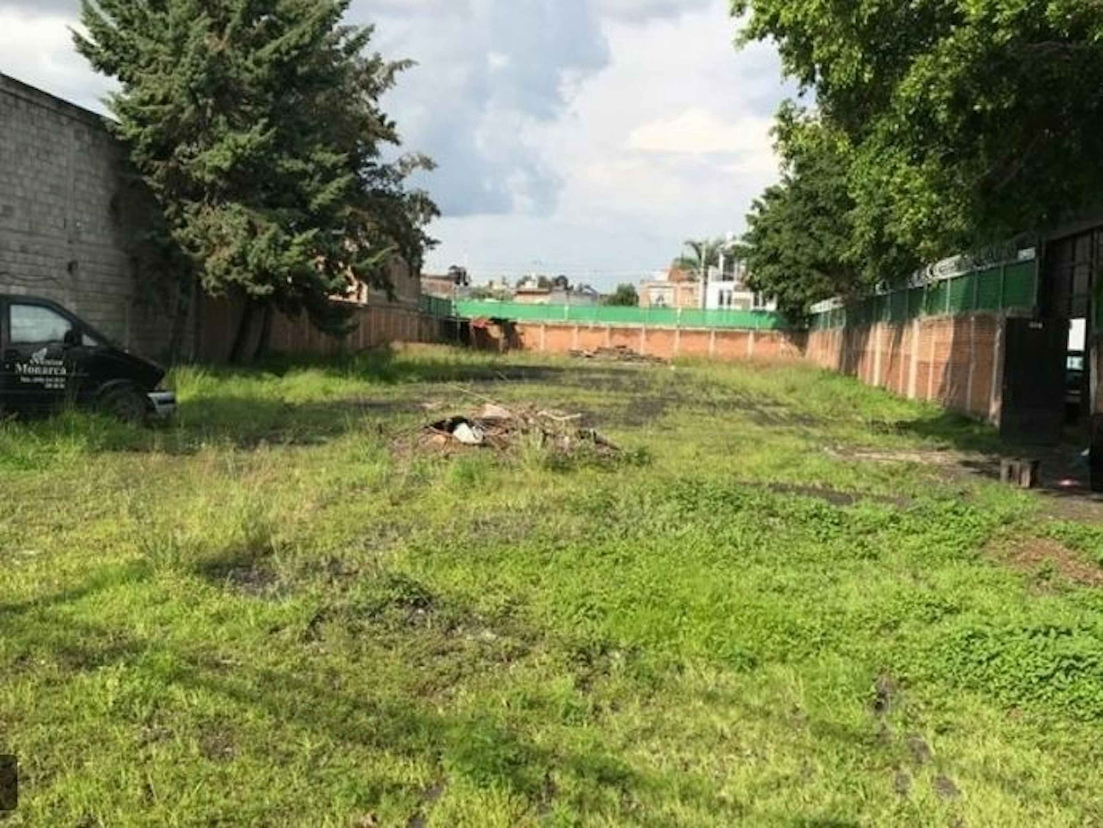 Terreno En Venta Manantiales, A Media Cuadra Libramiento